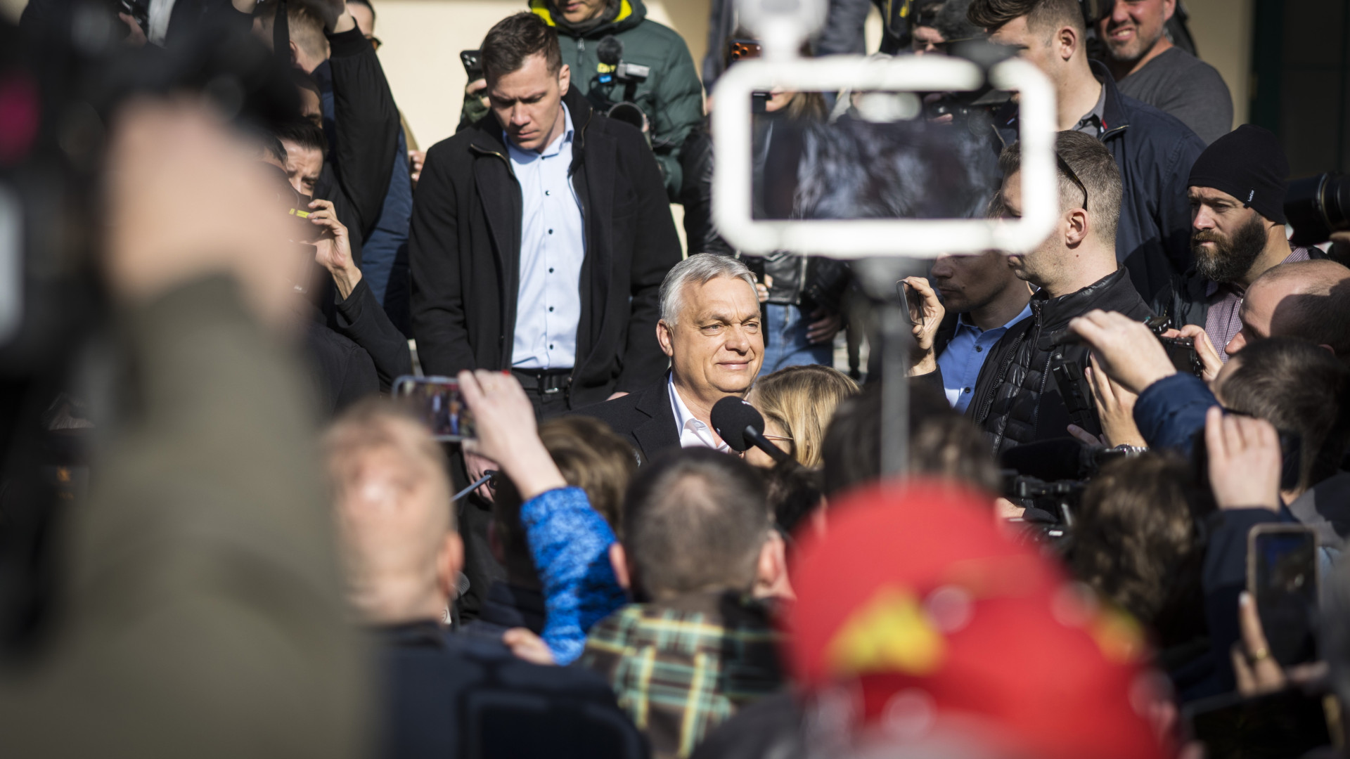 Megtartotta beszédét Orbán Viktor: egyértelmű, de fájdalmas választási eredmény született