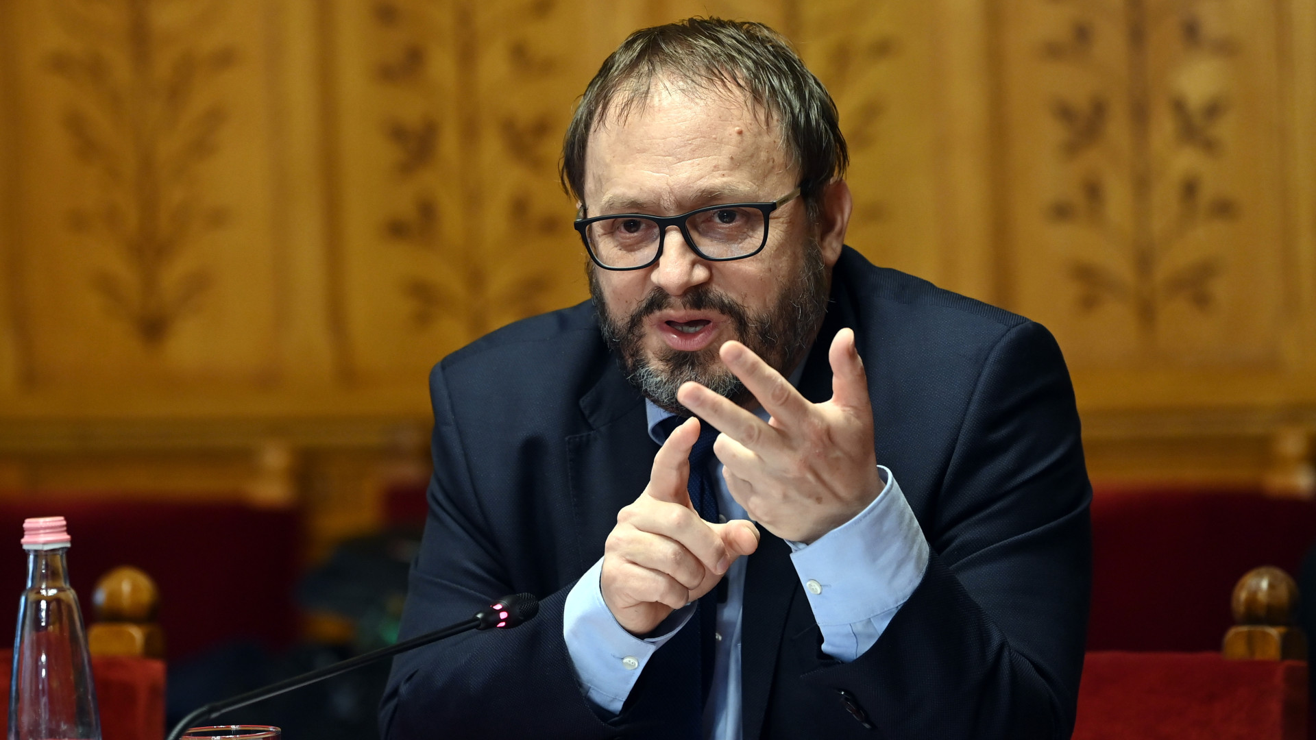 Kármán felfedte a bűvös számokat: rengeteg pénzt tesz a nyugdíjasok zsebébe a Tisza-kormány