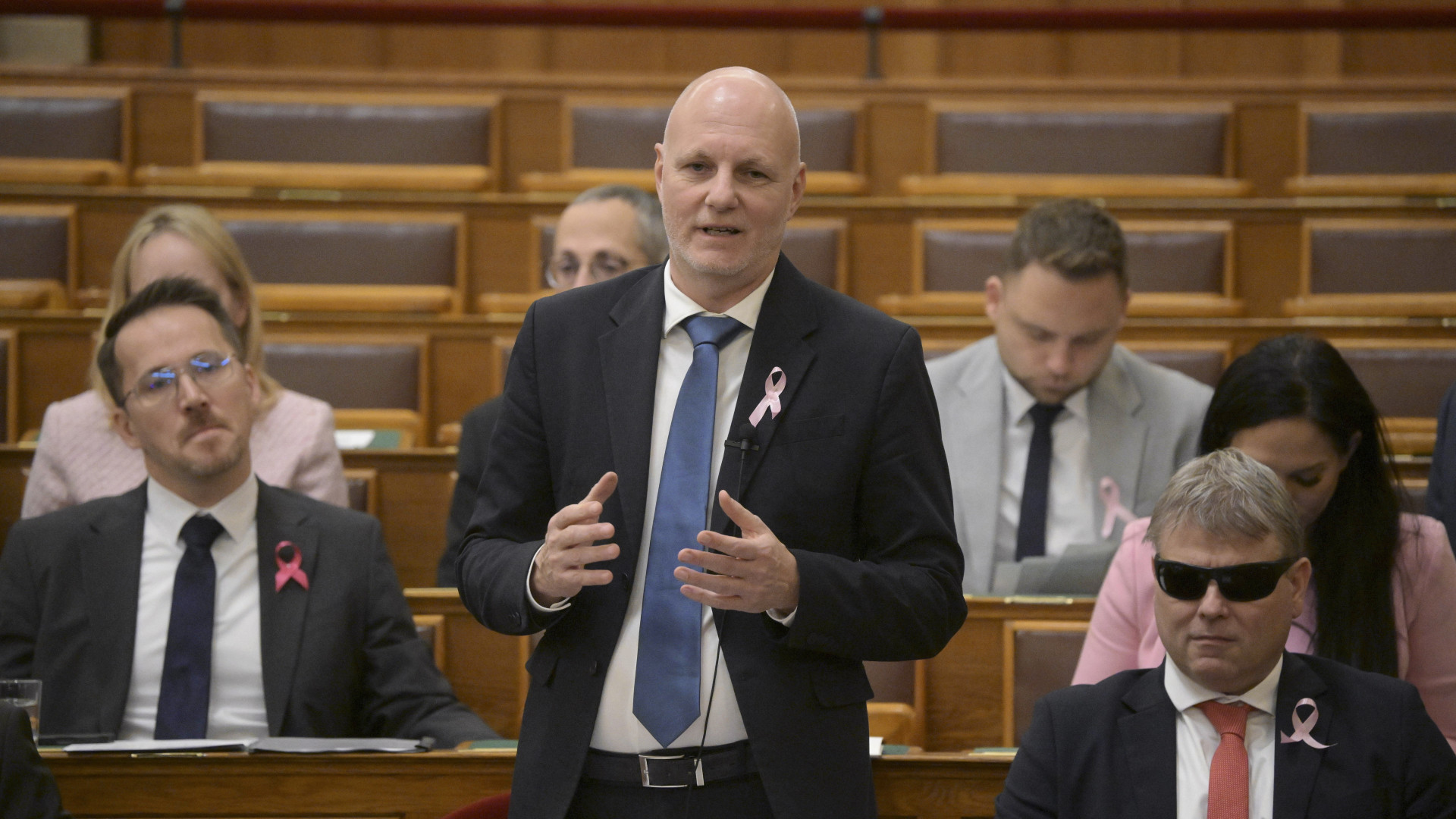 Feljelentést tett a minisztérium: a felhasználók adataihoz a Fidesz is hozzáférhetett