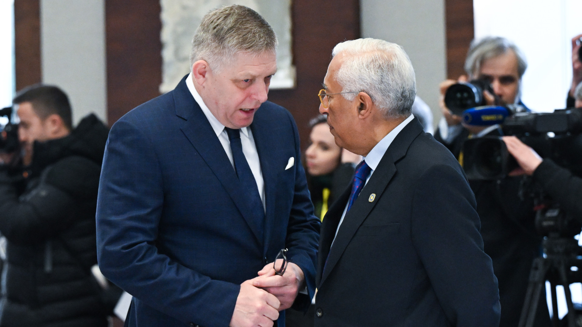 Brüsszel szorítóhurkába került Robert Fico – elzárhatják az uniós pénzcsapokat