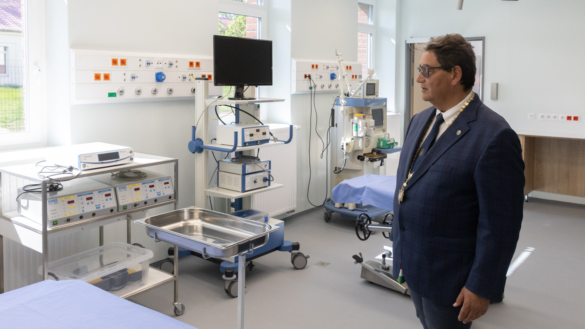Megszólalt a minisztrérium Merkely Béla összeférhetetlenségi ügyében