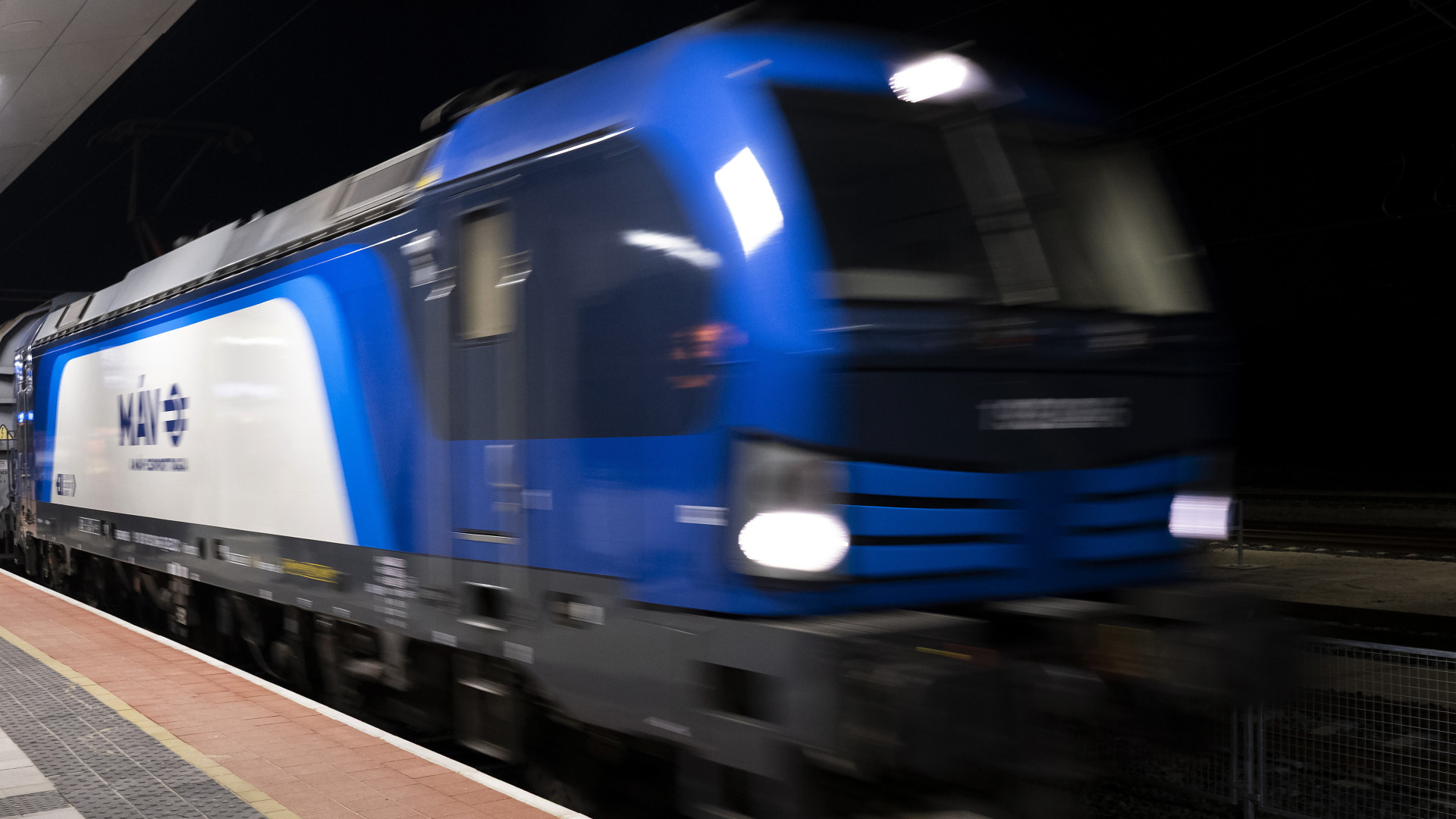 Vitézy Dávid máris felmentett egy csúcsvezetőt