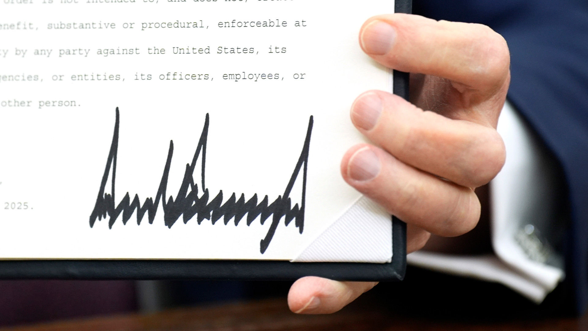 Olyat tesz Donald Trump, amit eddig senki – Ez nyomot fog hagyni mindenki pénztárcájában