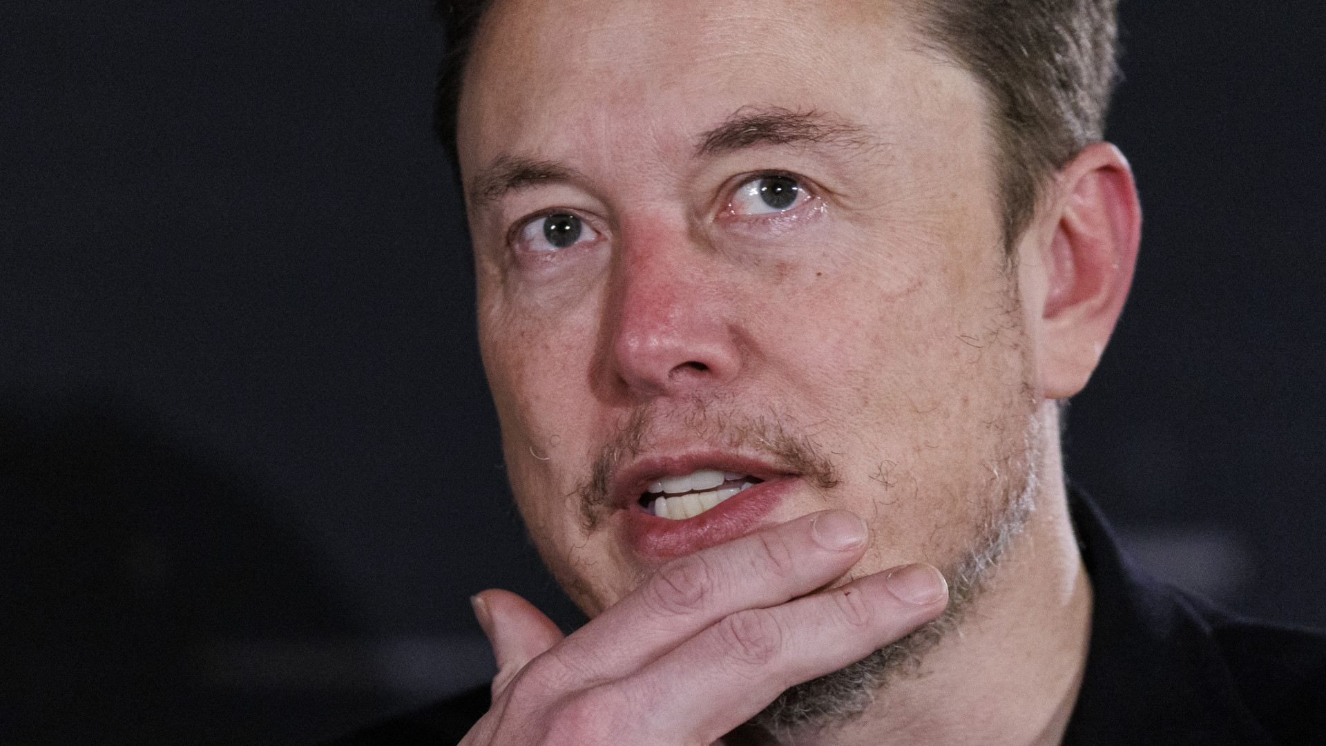 Megbénították a Teslát, a cég beperelte a svéd államot