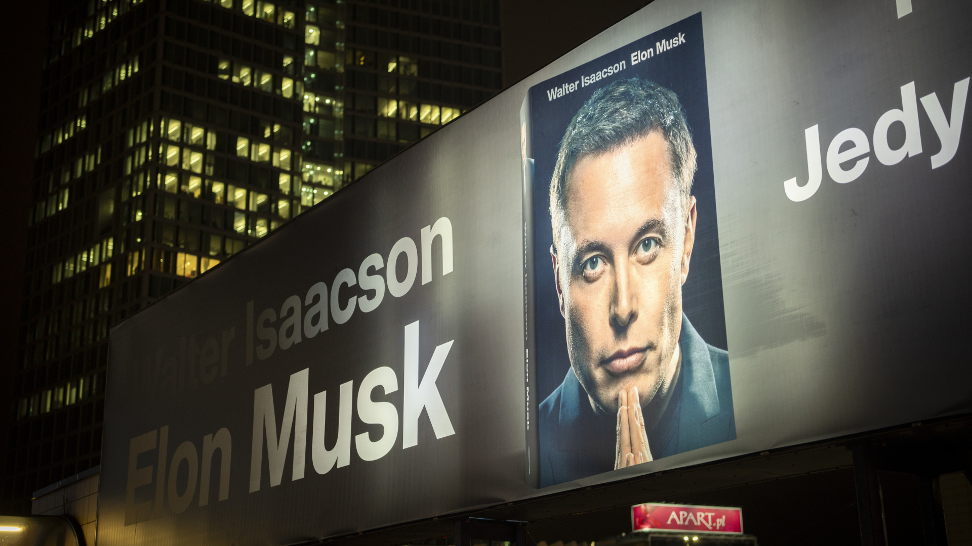 Elon Musk beperelt egy egész országot