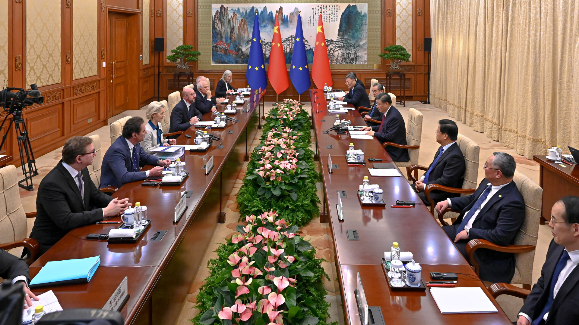 Ursula von der Leyen túlfeszítette a húrt, válaszcsapással fenyegette meg a szuperhatalom Európát