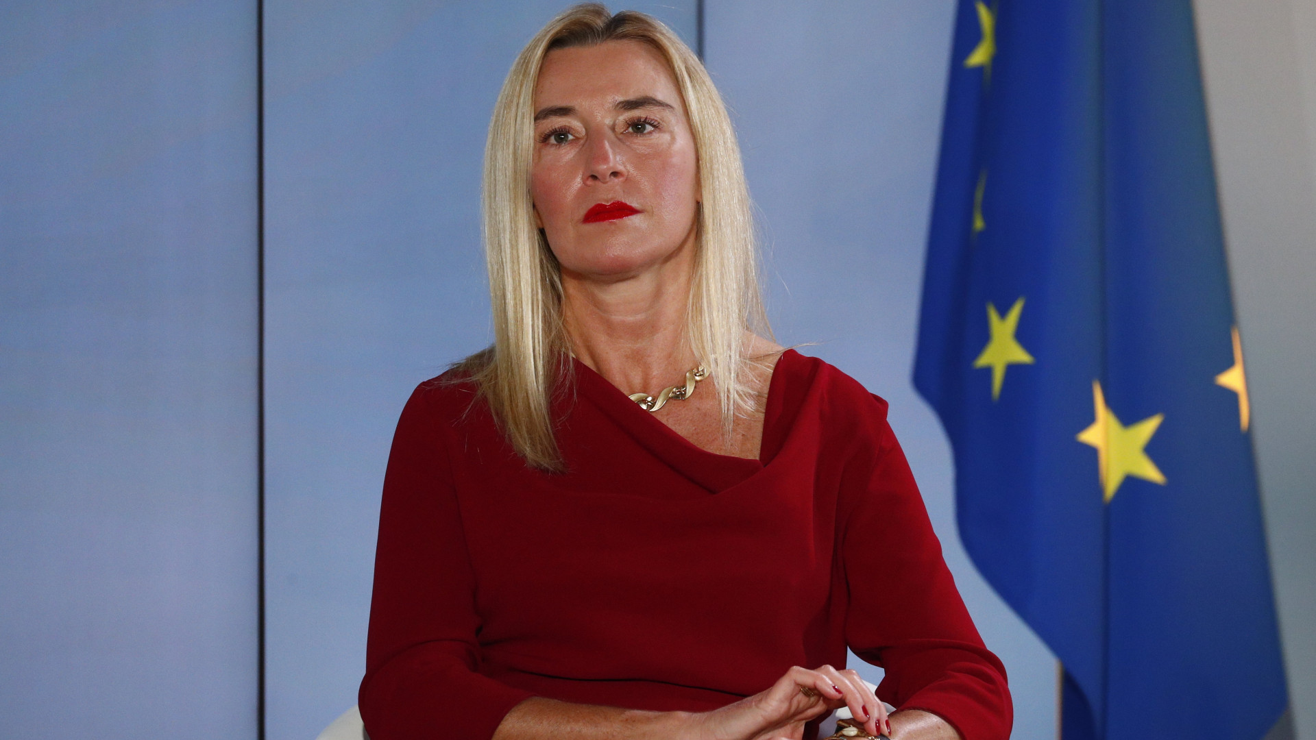 Óriási botrány Brüsszelben – bilincsbe verték az EU korábbi csúcsdiplomatáját