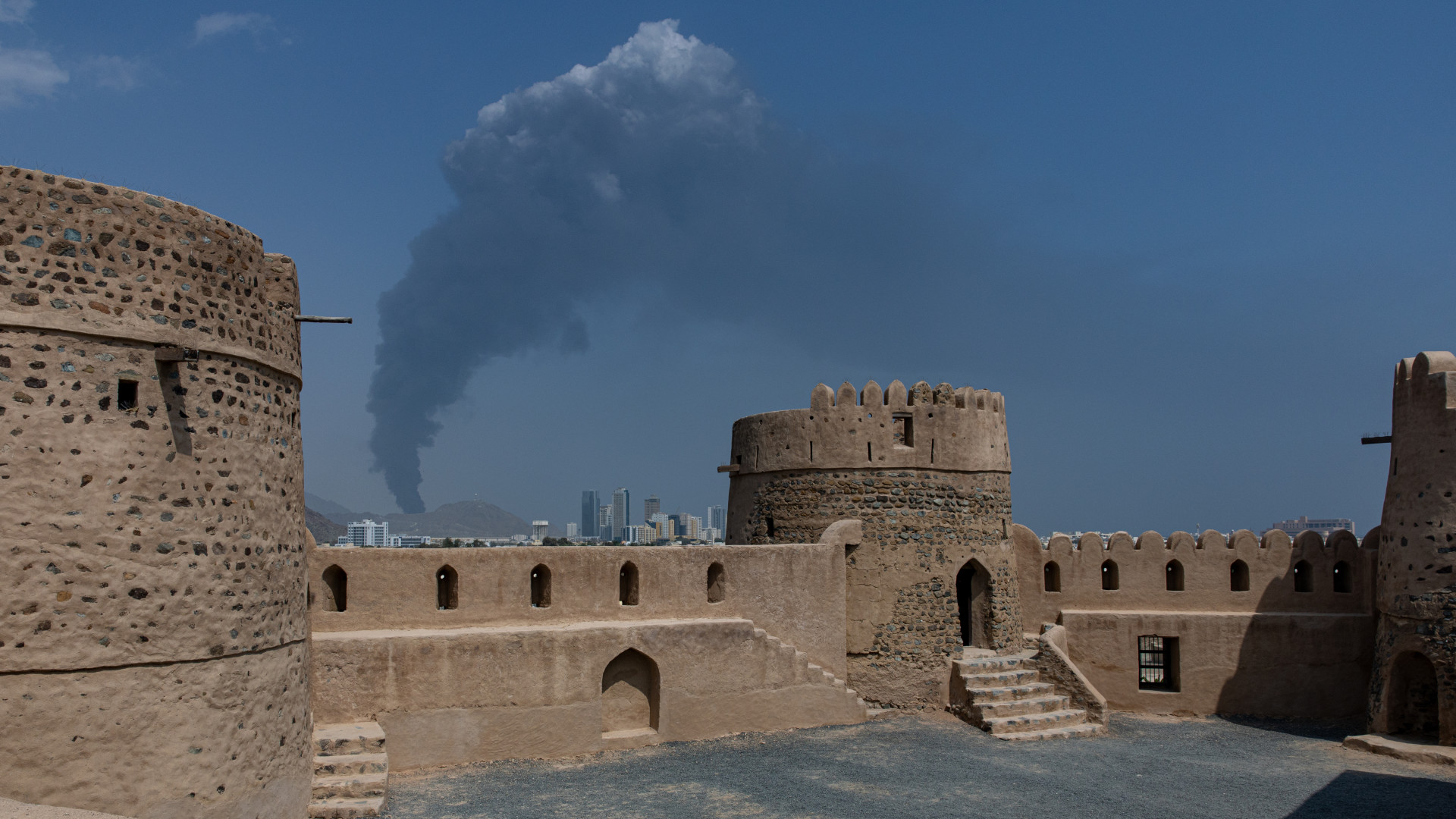 Irán fenyeget Hormuzi-szoros lezárásával, válaszul az amerikai támadásokra