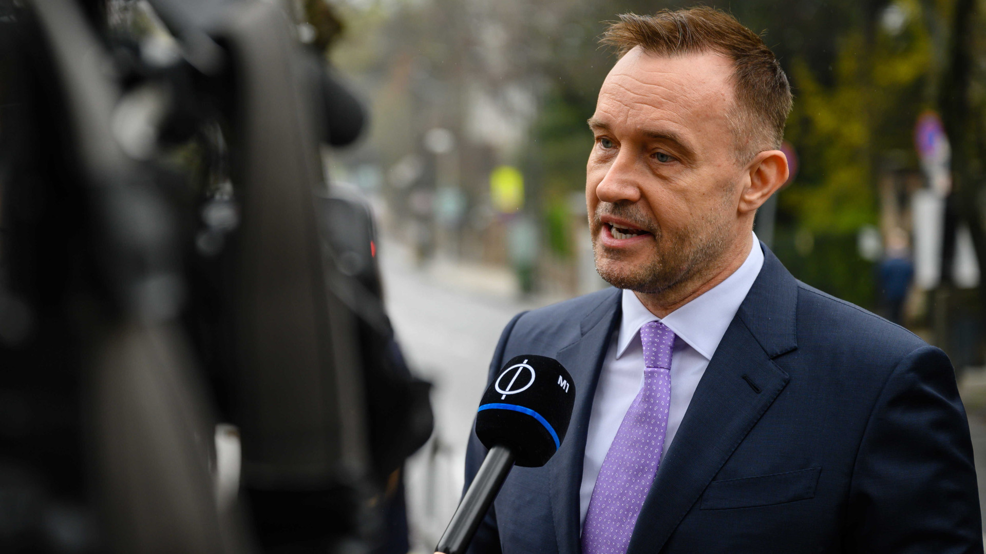 Emberek helyett gépek dolgoznak majd – Közleményt adott ki a magyar milliárdos – Forrás: Portfolio.hu