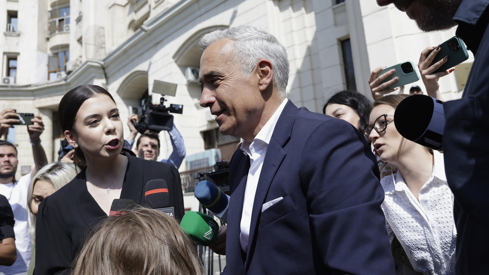 Súlyos vád: Moszkva segítségével szőttek összeesküvést a kormány megdöntésére Magyarország szomszédjában – Forrás: Portfolio.hu