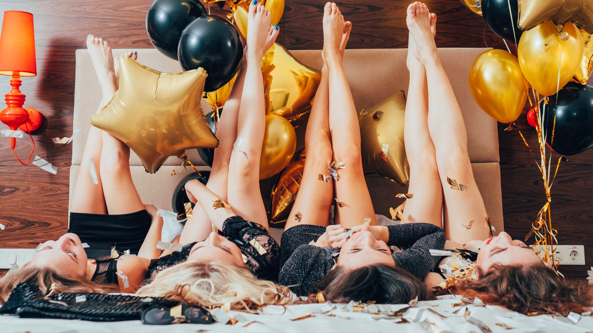 Átvették az uralmat a magyar fiatalok, egyre merészebb hitelfelvételekbe vág bele a lakosság