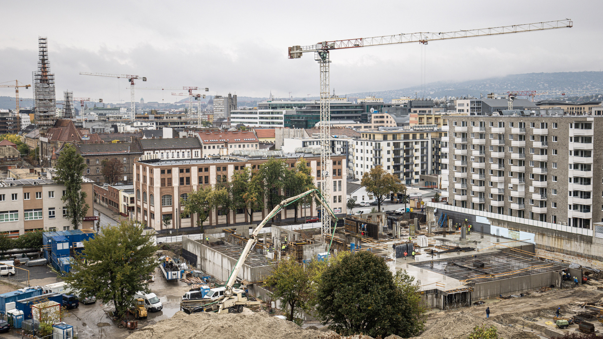 Elárulta a szakértő, mikor kezdhetnek növekedni reálértéken is a lakásárak