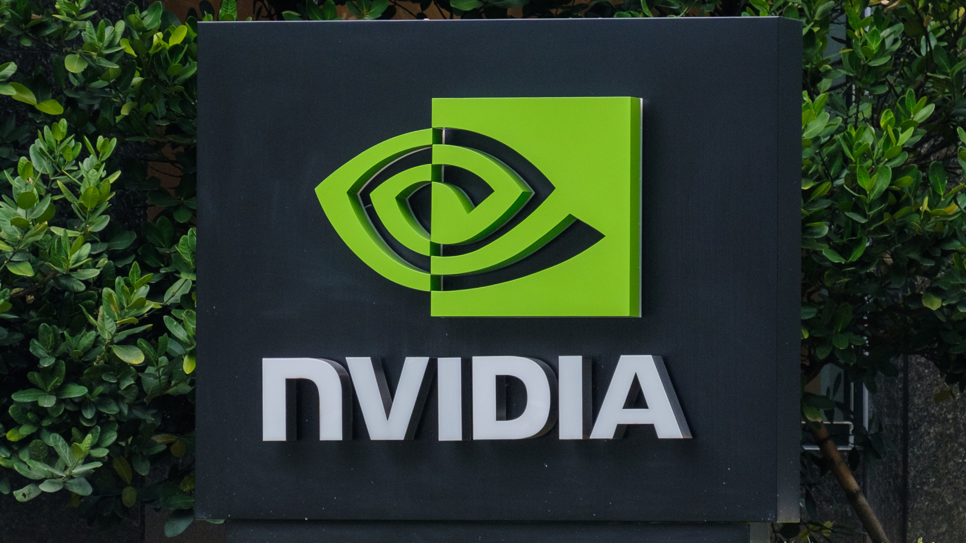 Letaszították a Teslát a trónról, az Nvidia lett a Wall Street legforgalmasabb részvénye