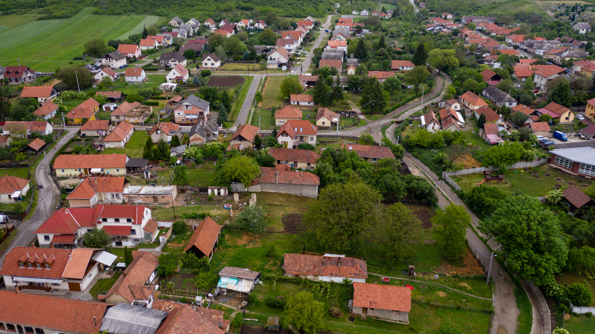 Remek hírt kaptak a vevők: csökkent az ár az ingatlanpiac egyik fontos területén