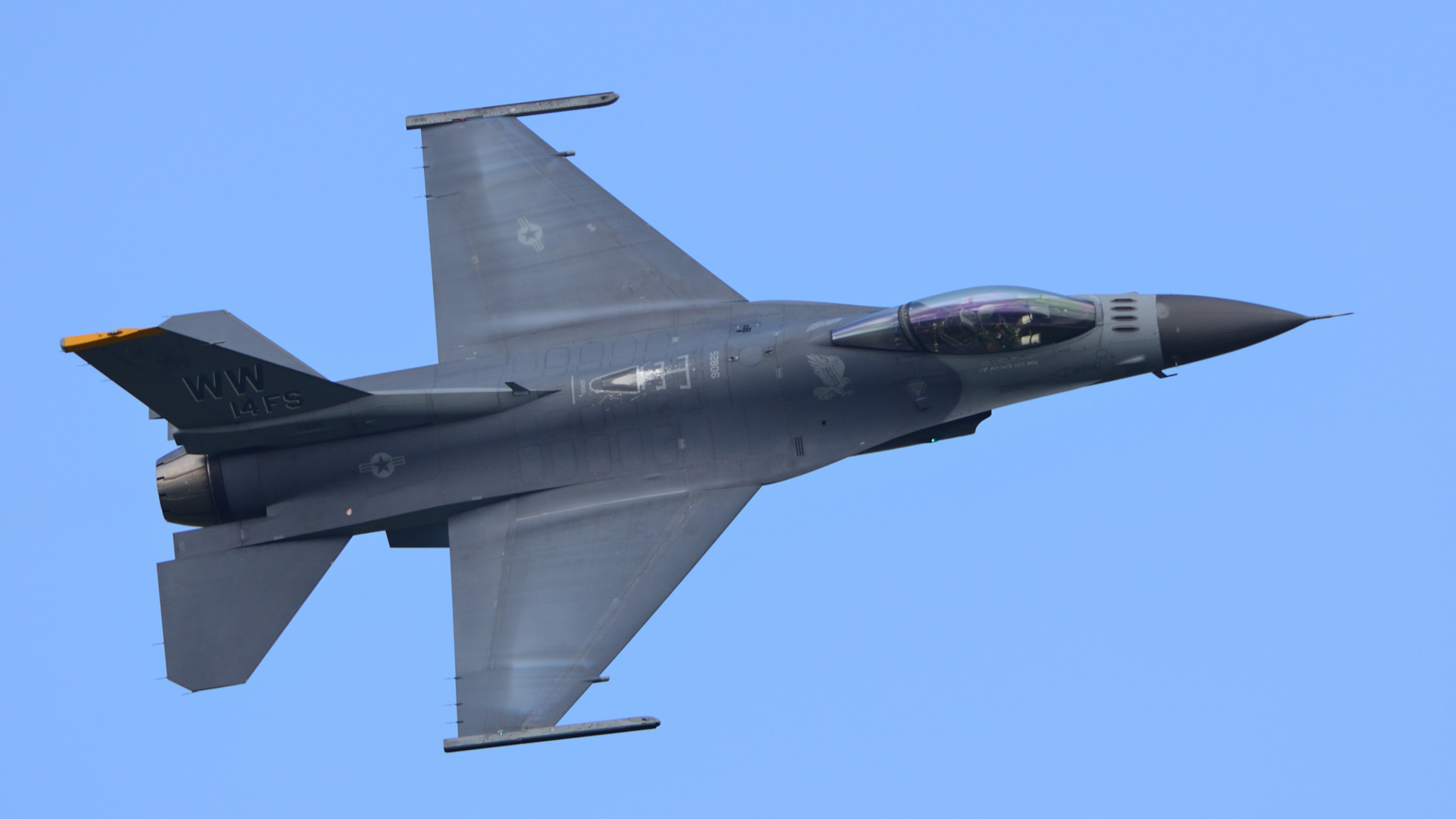 Felszálltak az F-16-os gépek – Azonnal lelőtték az ellenséges drónt a NATO-tagállam légterében