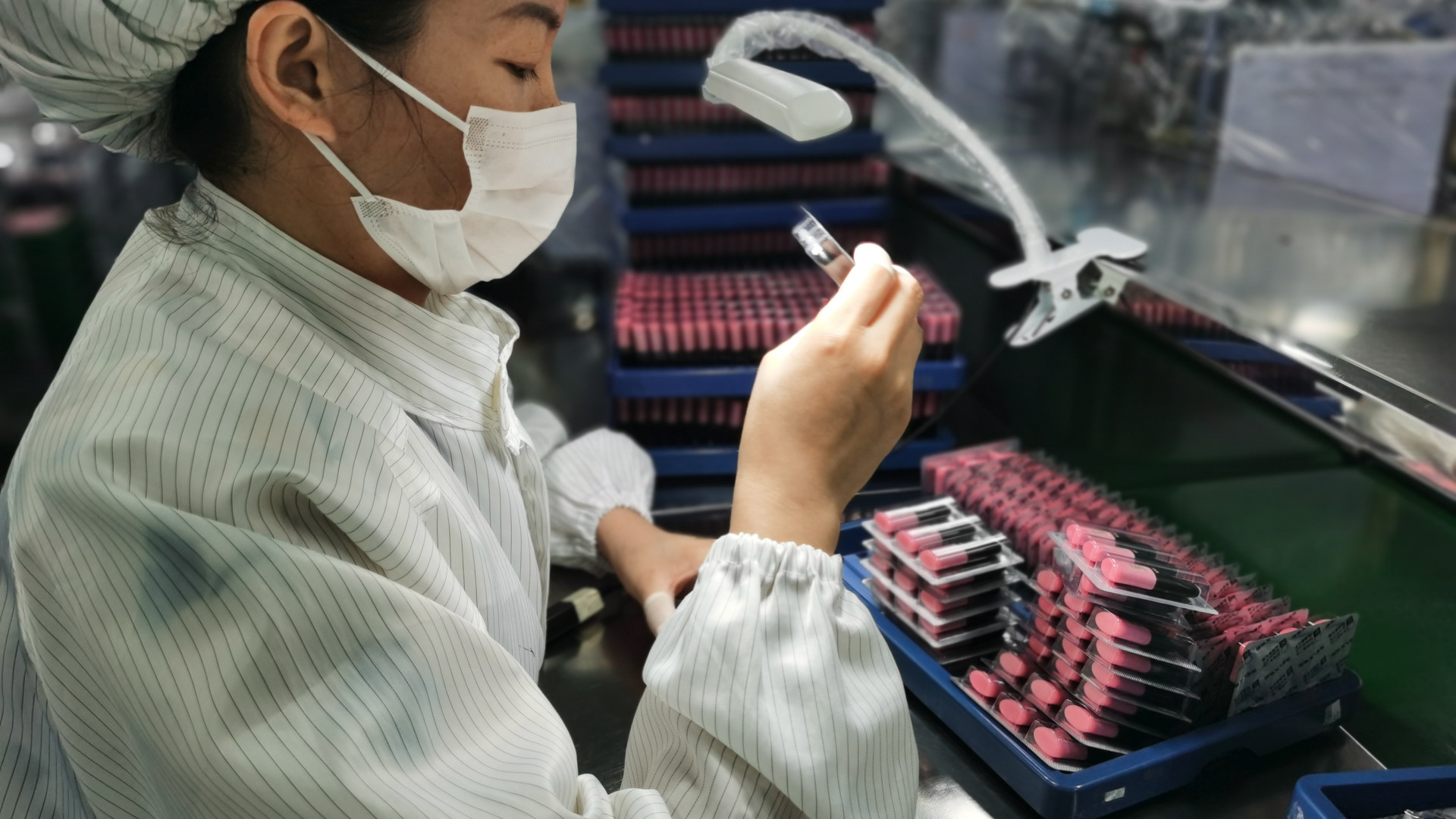 Félelmetes ütemben hódít egy illegális árucikk: a magyar hatóságok is kíméletlen vadászatot indítottak