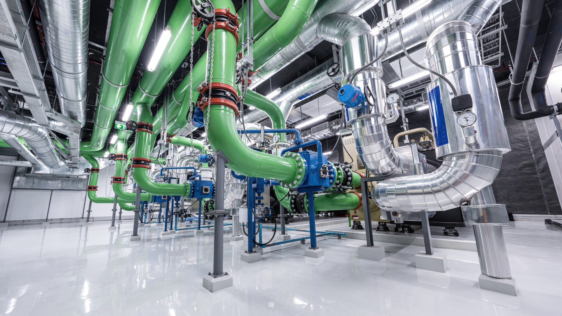 Megkongatták a vészharangot: egyre jobban begyűrűzik az európai iparba az iráni háború hatása