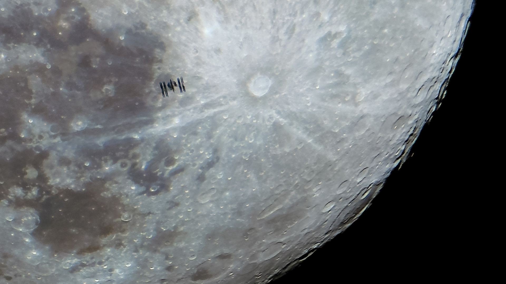 Nehéz döntés hozott meg a NASA, ilyen esetre még nem volt példa a Nemzetközi Űrállomáson