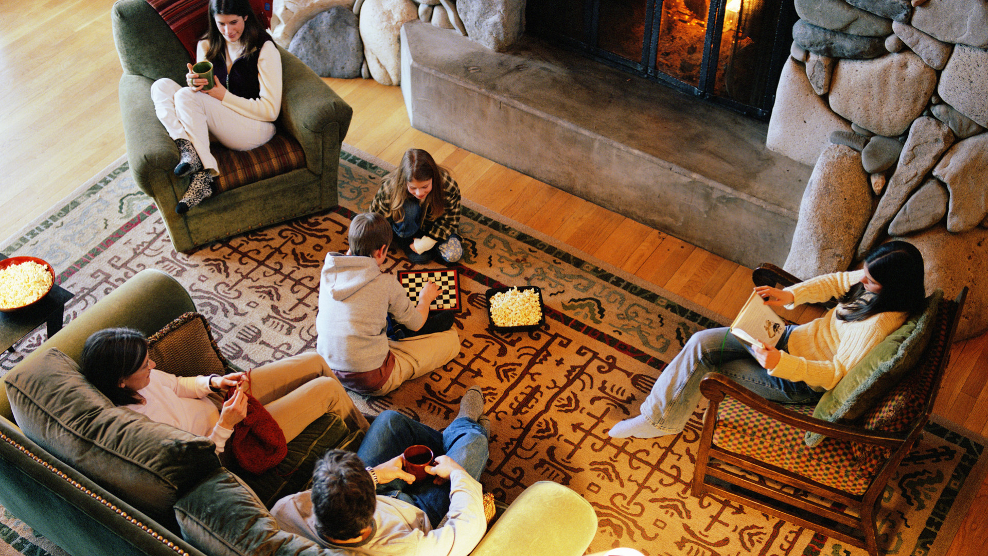 Megdöbbentő változás: Magyarországon csökkent a leginkább a szülőkkel élő fiatalok aránya az EU-ban