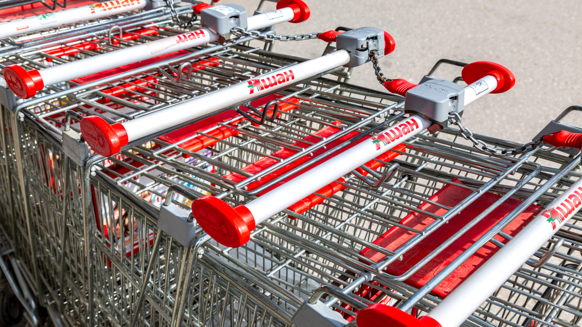 Nagy dobásra készül az Auchan