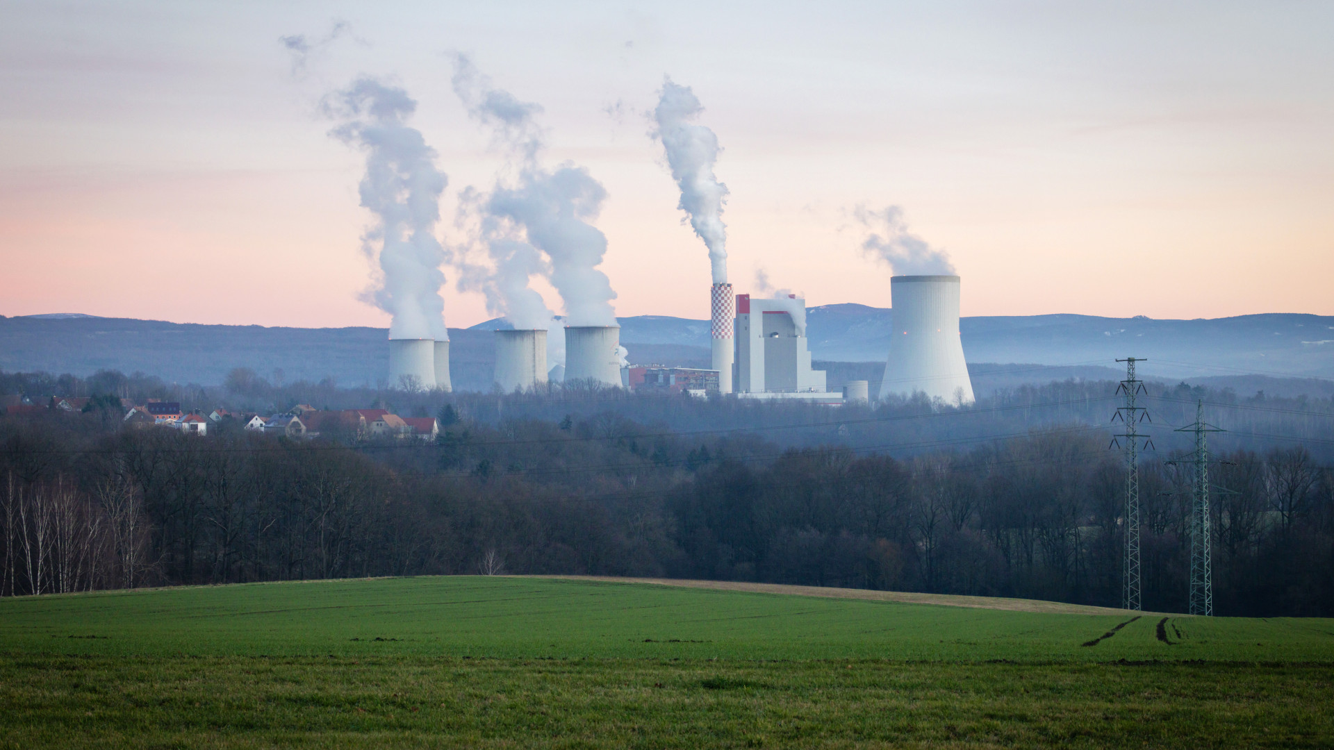 Olyan változás jön év elején, ami kihatással lesz a magyar áramköltségekre is – Forrás: Portfolio.hu