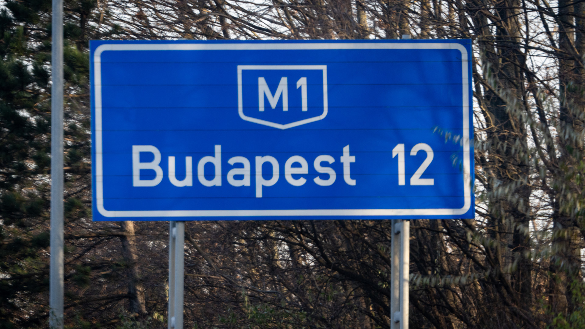 Aki teheti, ne menjen arra! – 15 kilométeres dugó alakult ki az M1-es autópályán