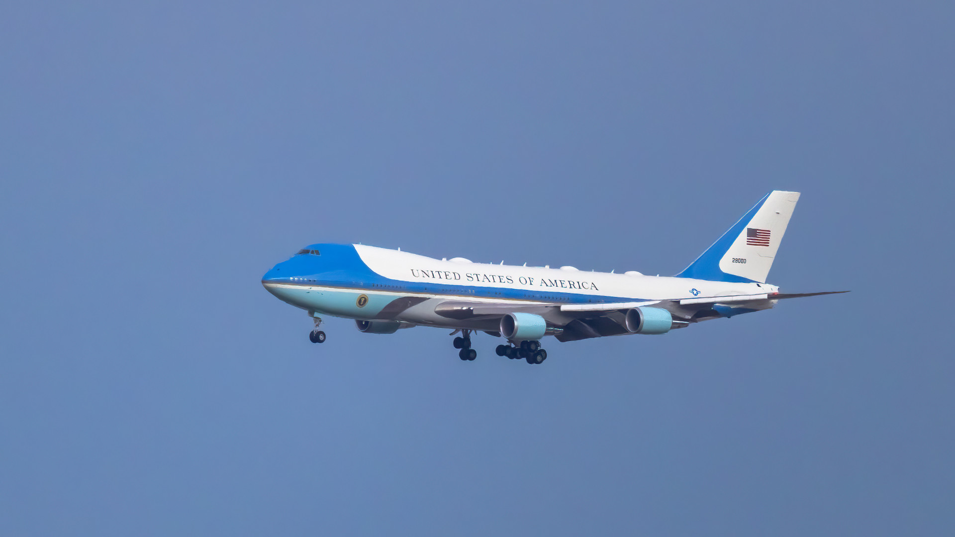 Illusztris társasággal utazik Kínába Trump