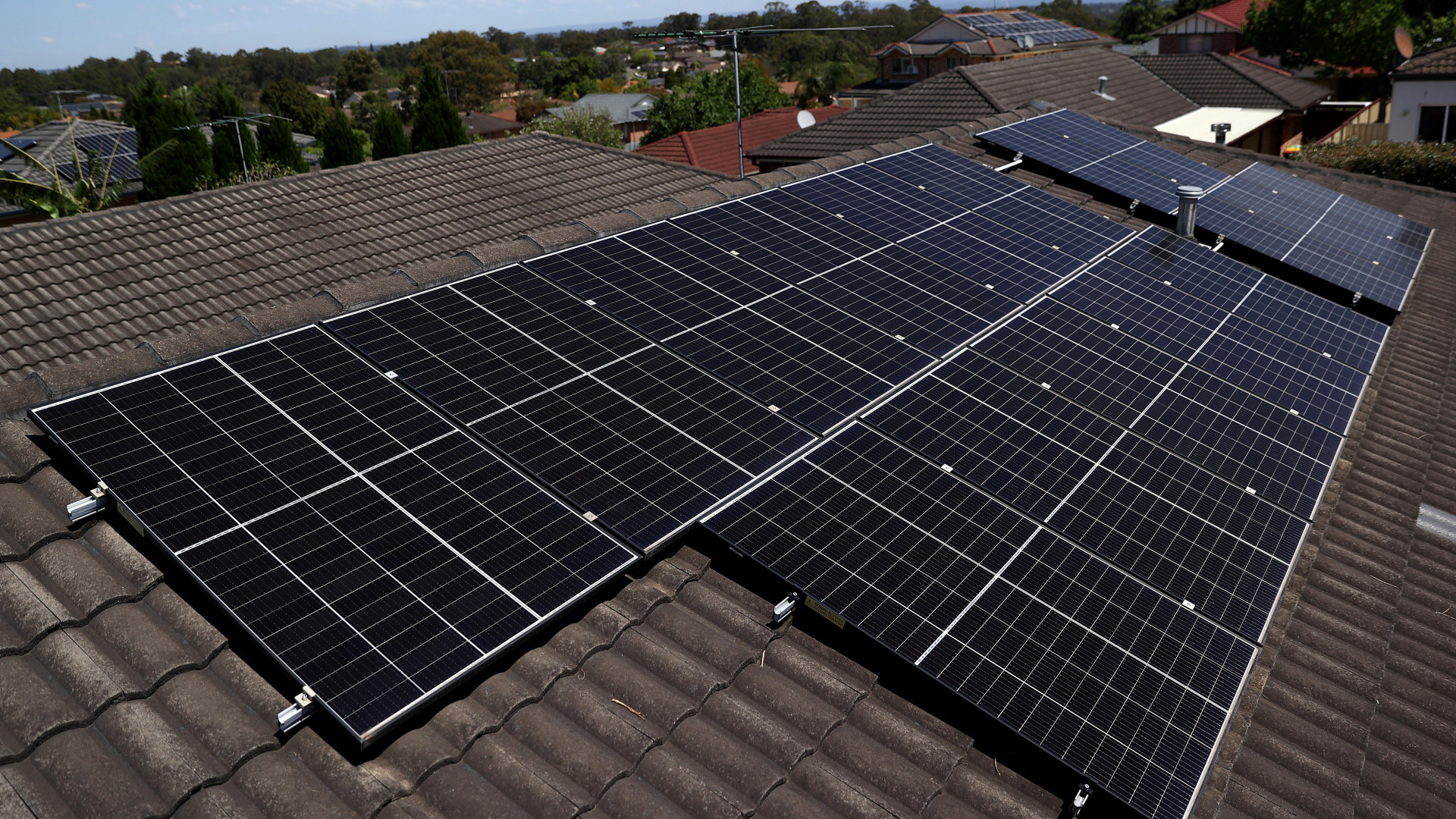 Hatalmas bírságolási hullám kezdődött az otthoni napelemeseknél - Sokba kerül a figyelmetlenség