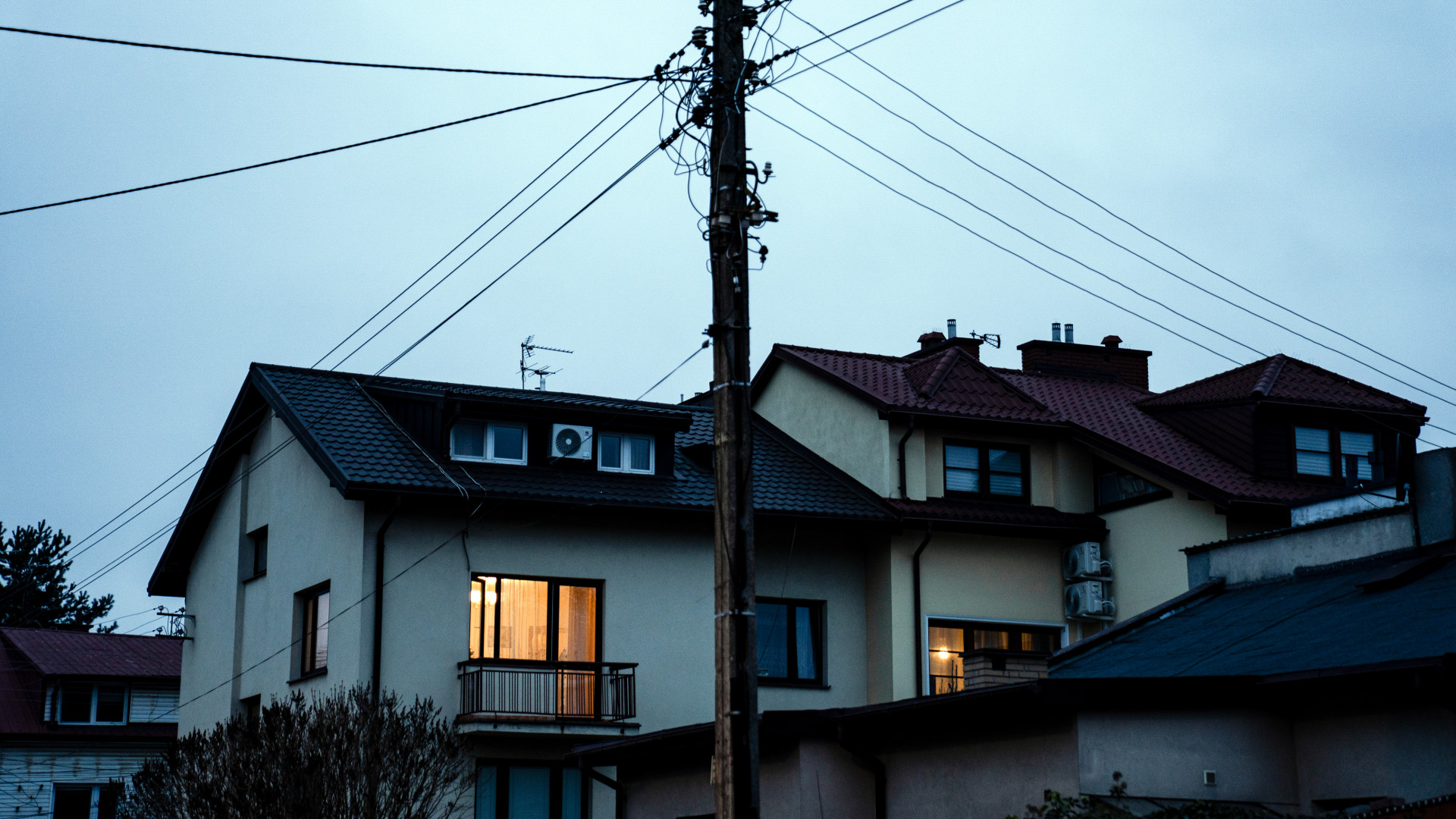 Összefogott a lakosság: rendkívüli takarékosság mentette meg Magyarországot a sötétségtől