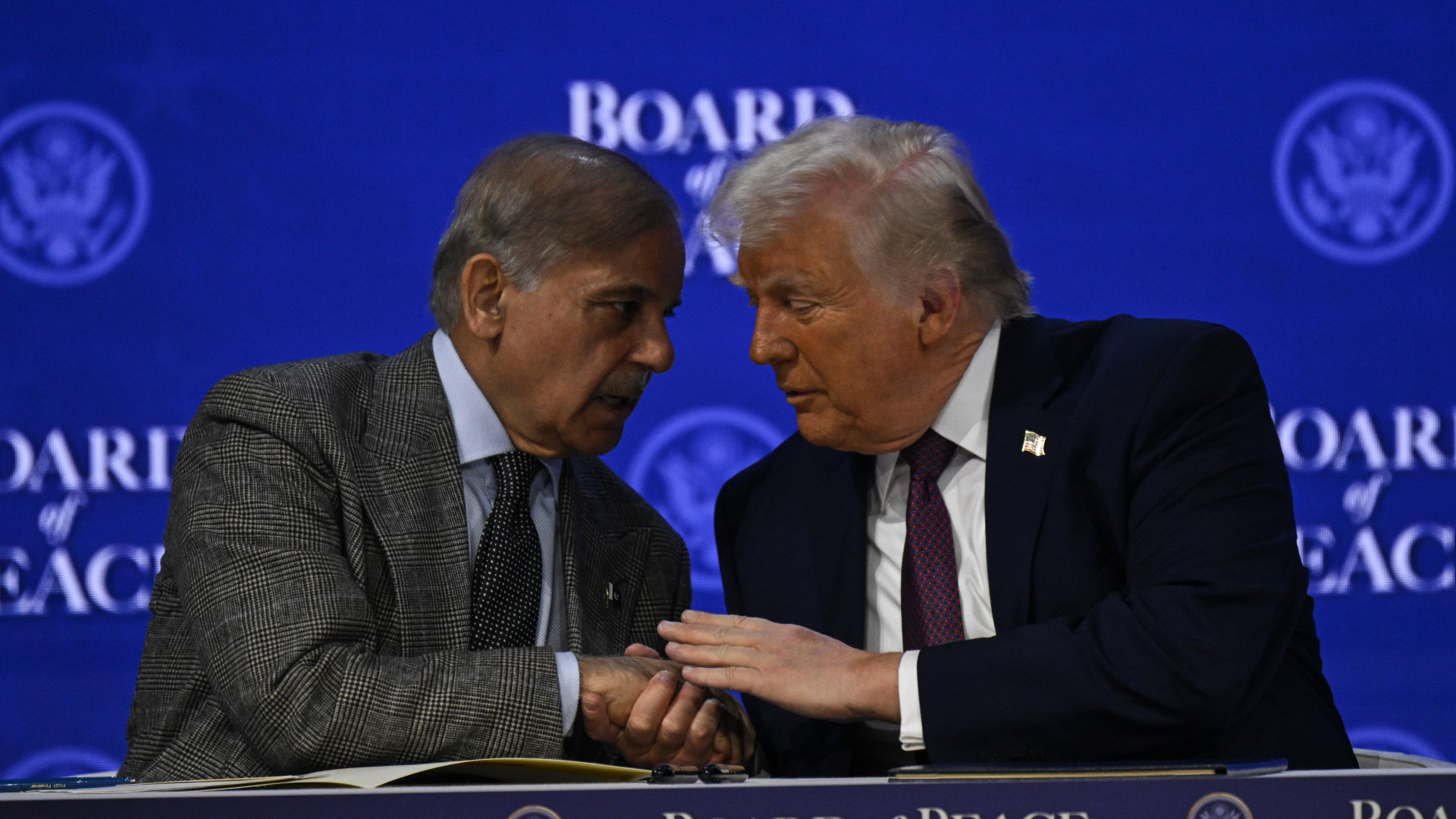 Trump üzenetet kapott: 