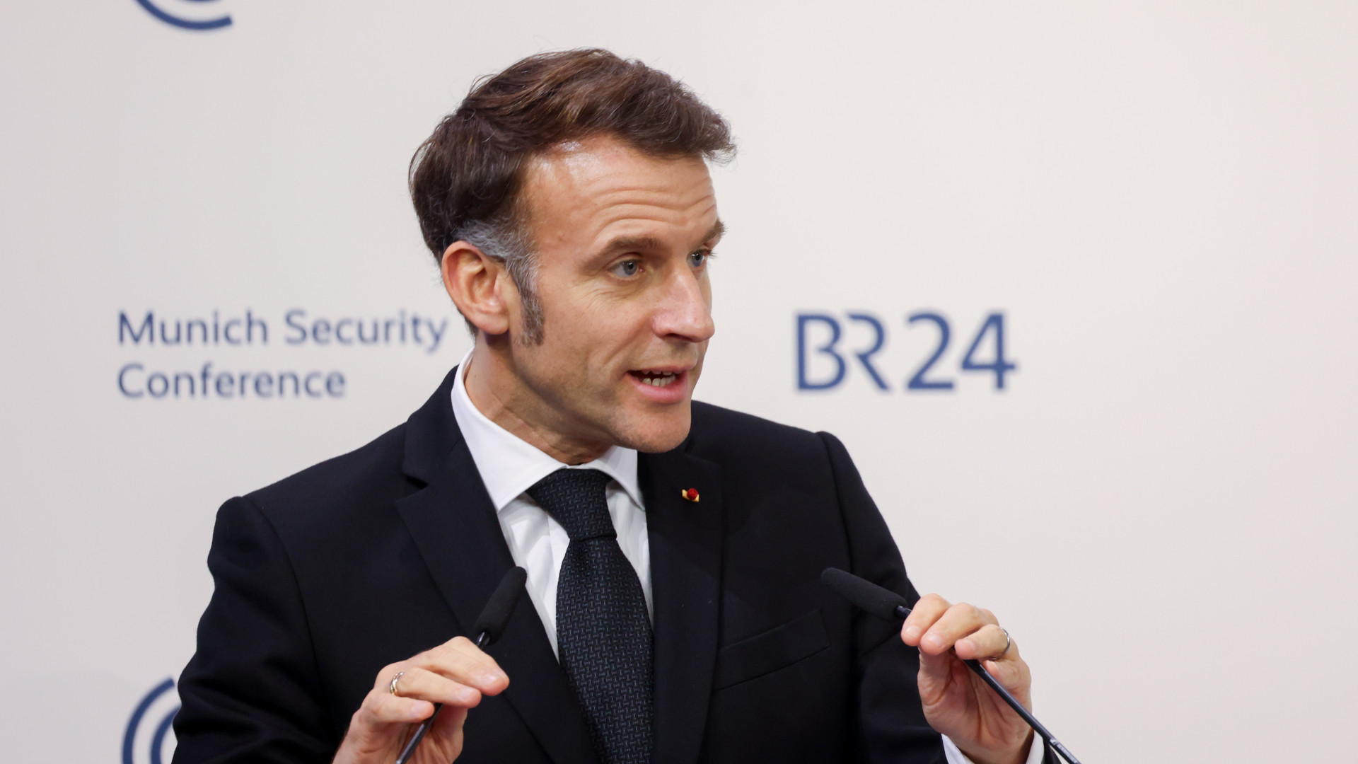 Vészjósló figyelmeztetés Macron elnöktől: Európának be kell rendezkednie az orosz agresszióra