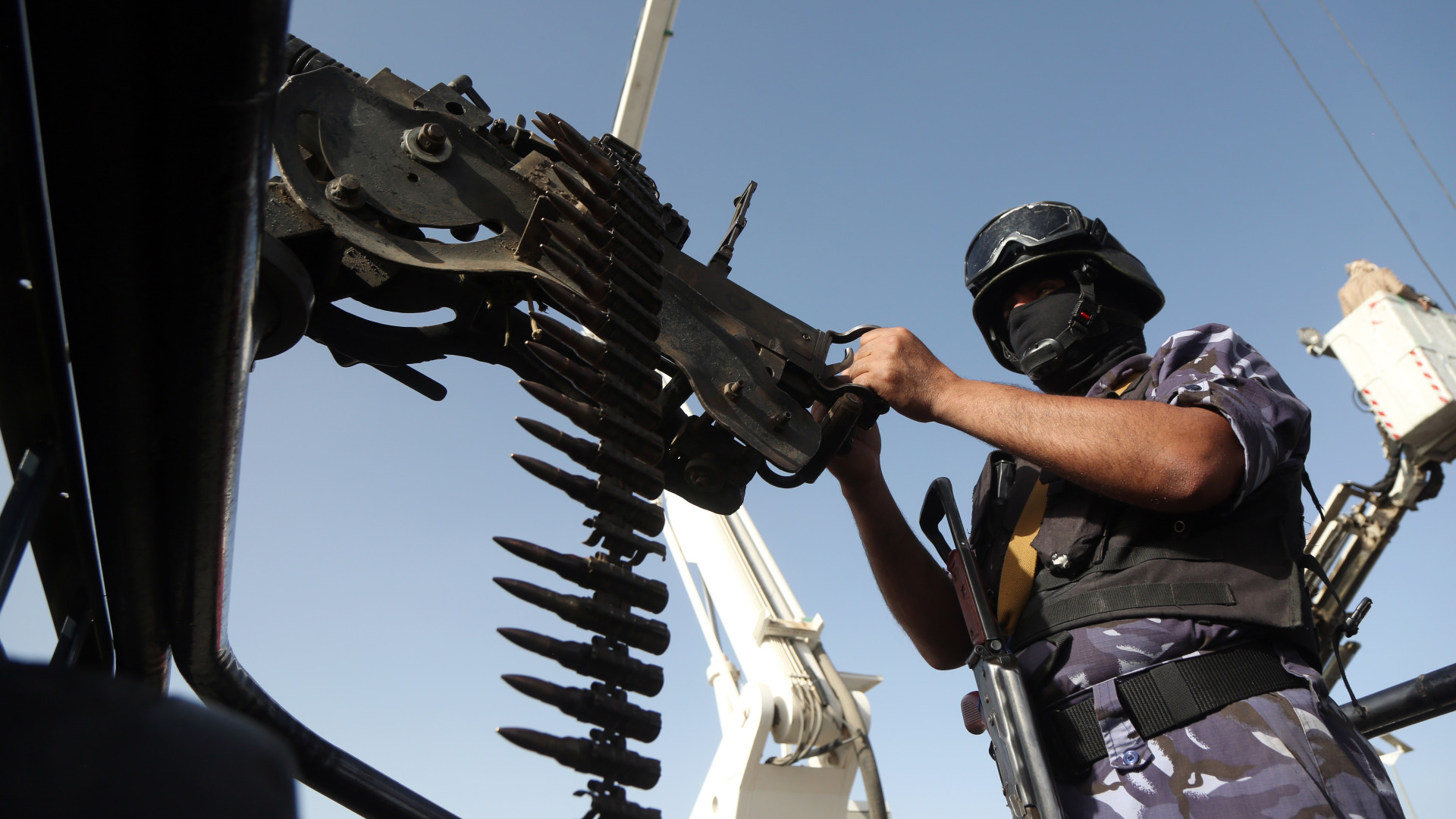 Asztalra csapott Irán: vérvörös vonalat húztak a Hormuzi-szorosnál