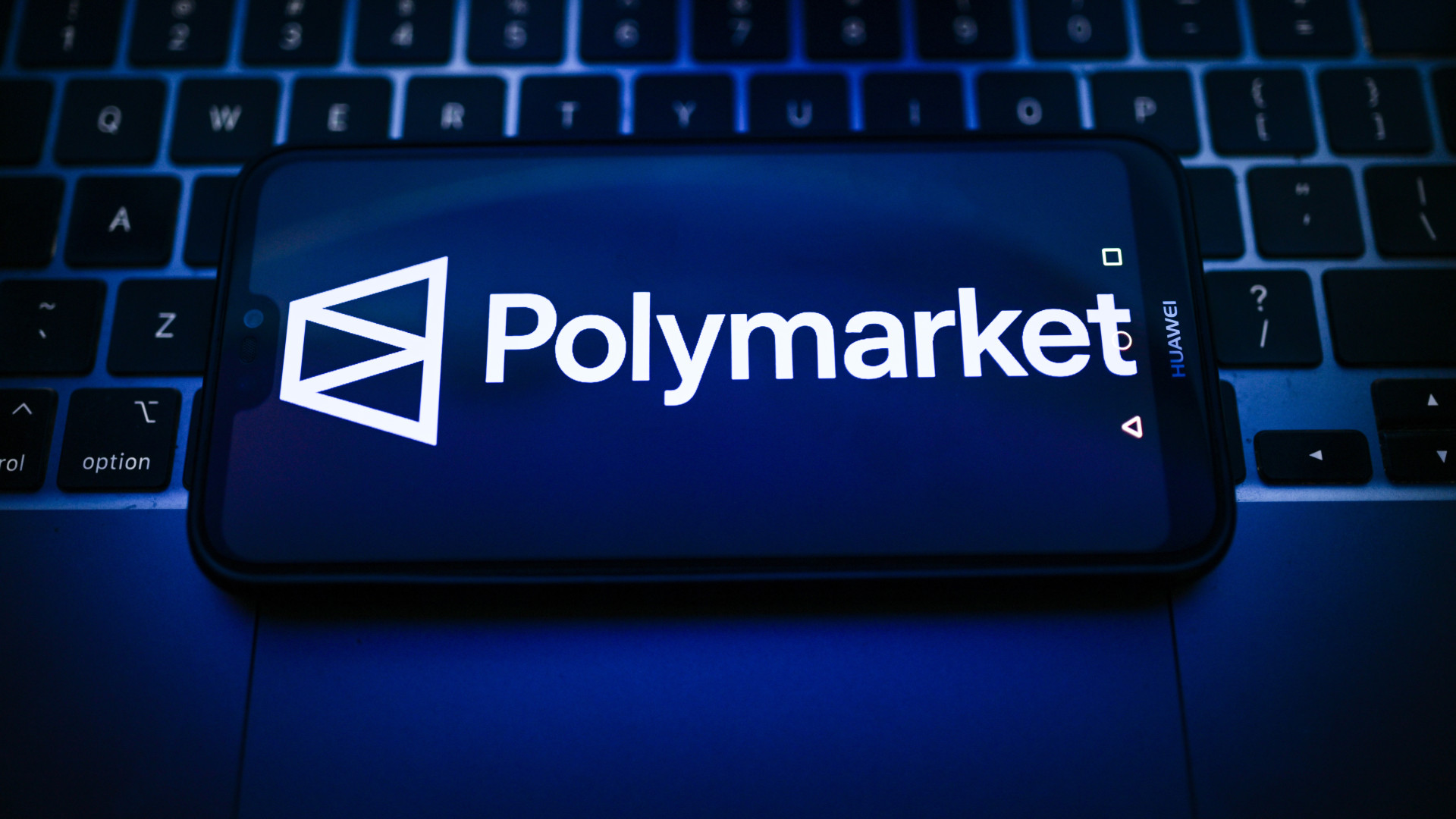 Szigorú korlátozások jönnek a Polymarketen