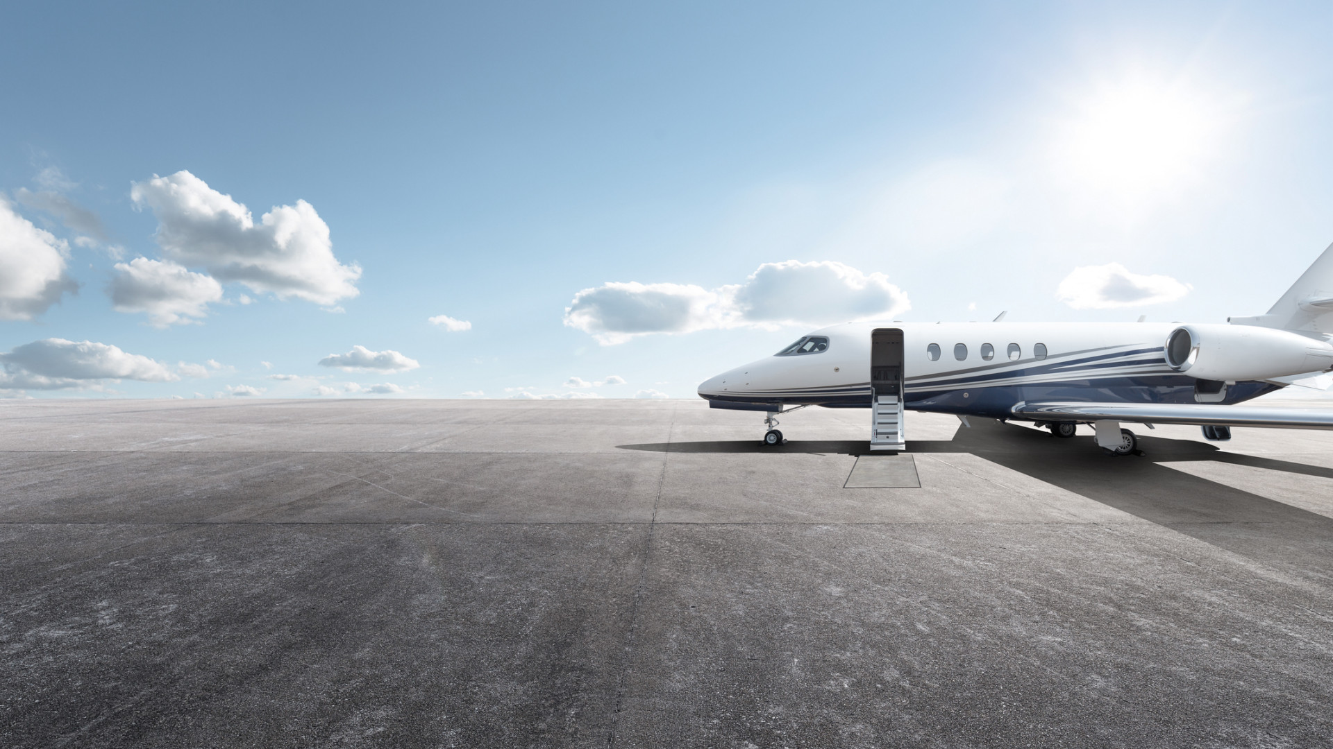 Financial Times: tömegével menekítik ki a vagyonukat Magyarországról a NER-milliárdosok