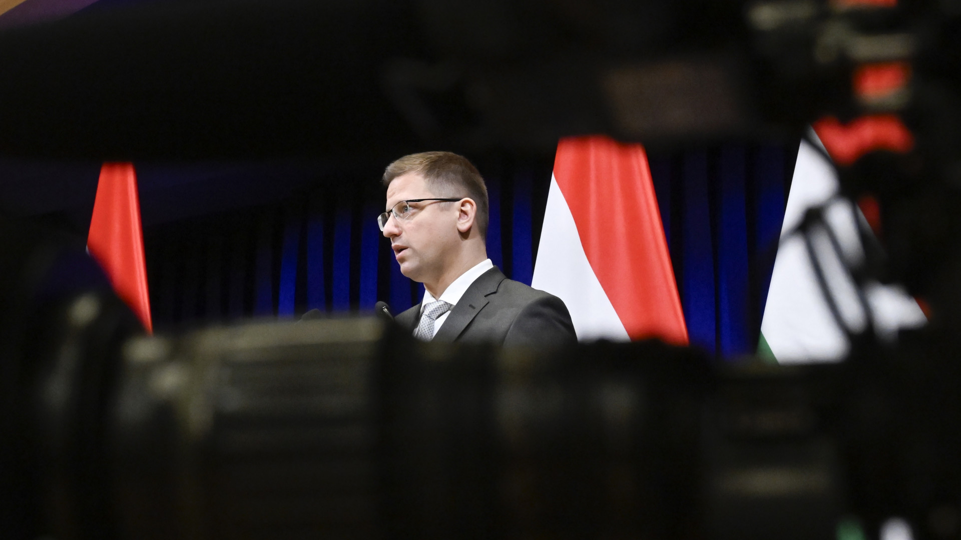 Hozzányúl a rezsicsökkentéshez a kormány!