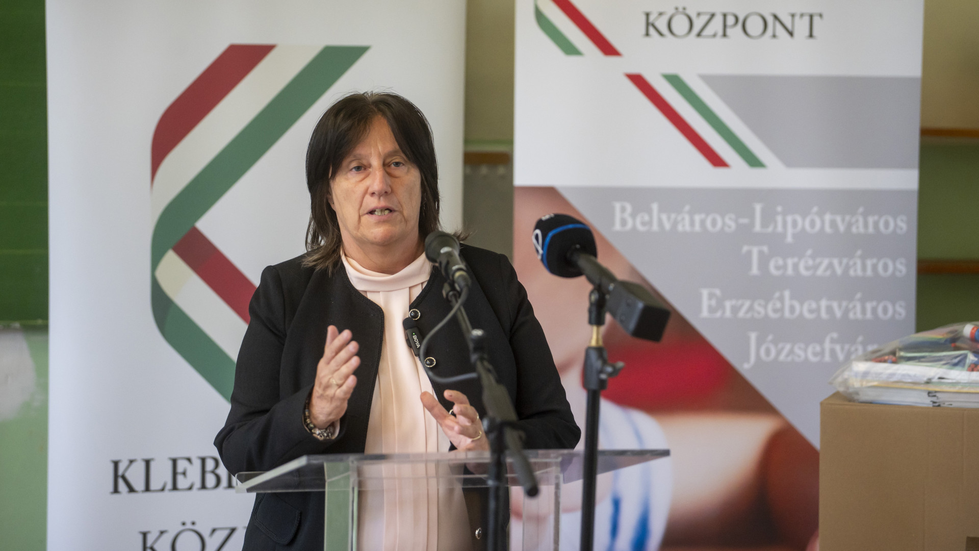 A Tisza-kormány vizsgálat alá vonta, távozik a szervezet vezetője