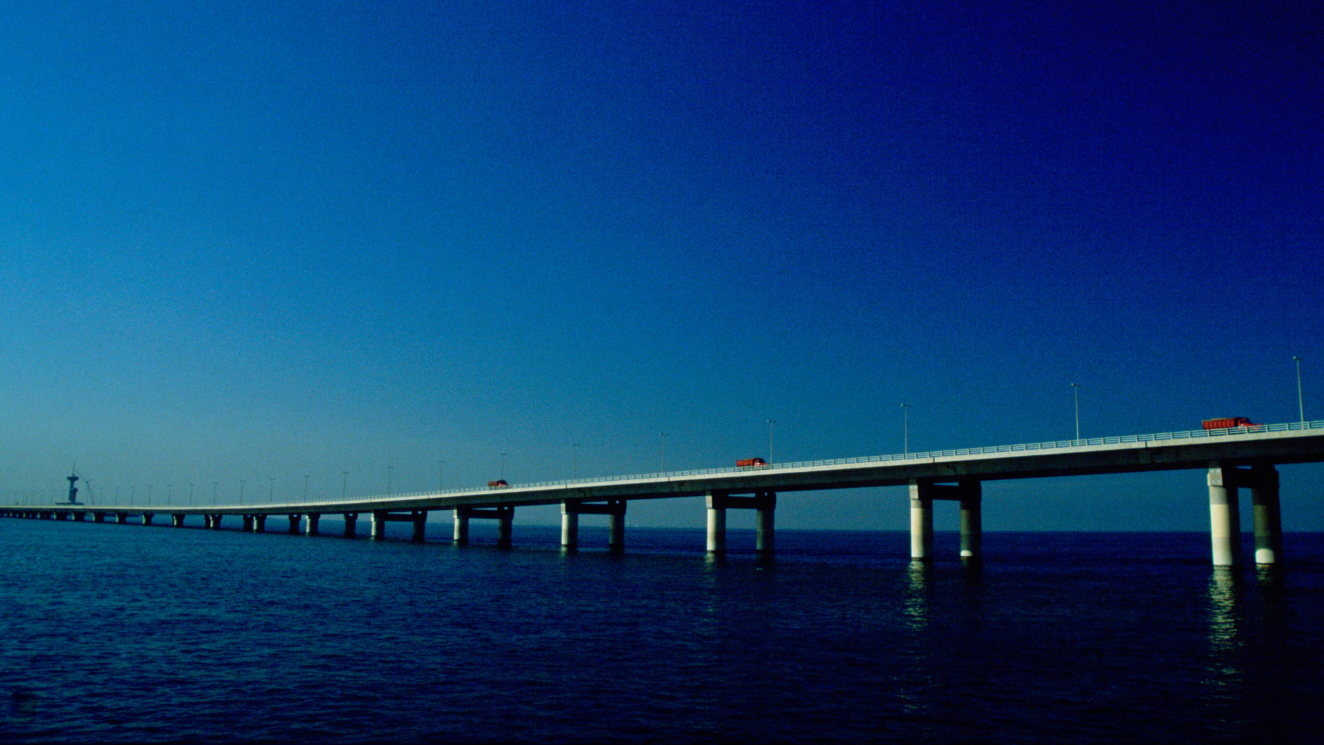 Háború az Öbölben: Irán egy egész országot vágna el a szárazföldi összekötetéseitől