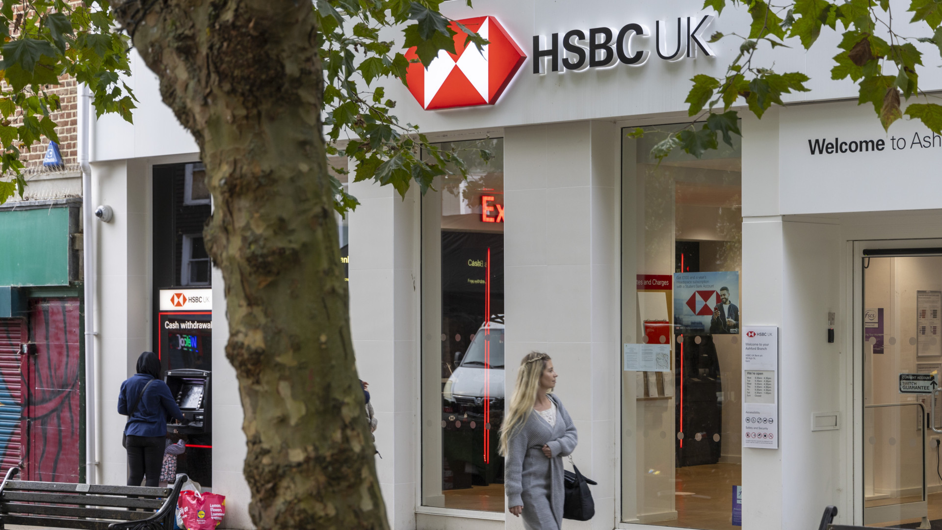 3 milliárd dolláros részvény-visszavásárlást jelentett be Európa legnagyobb bankja