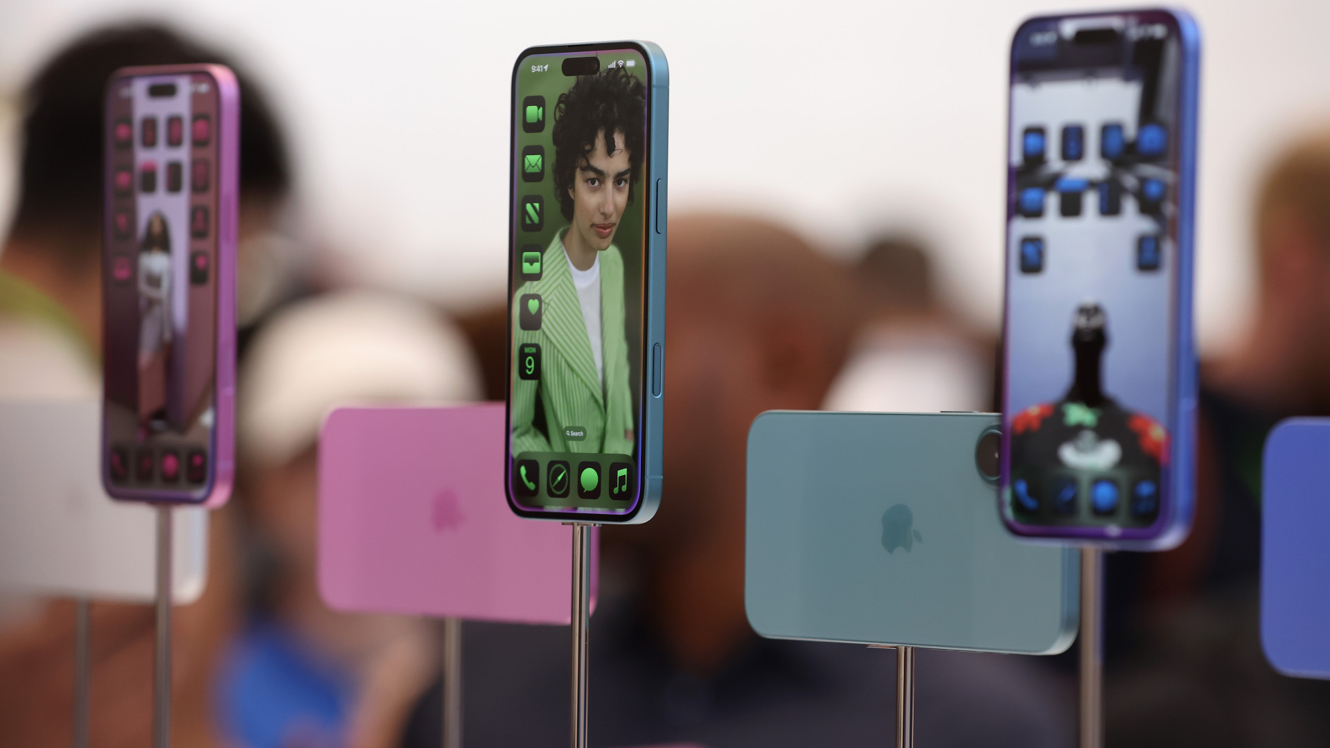 Nem túl népszerű az új iPhone, az Apple dolgozói máris kedvezménnyel vehetik meg