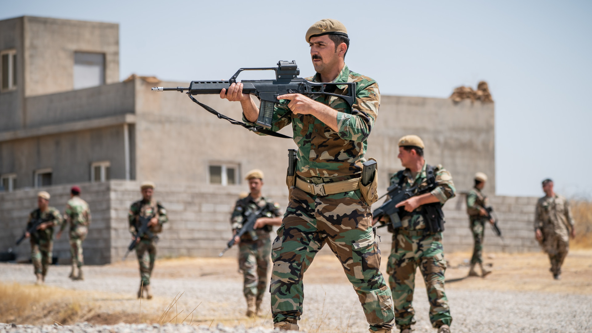 Trump kimondta, amire senki sem számított: hamarosan szárazföldi offenzíva jöhet Iránban – Forrás: Portfolio.hu