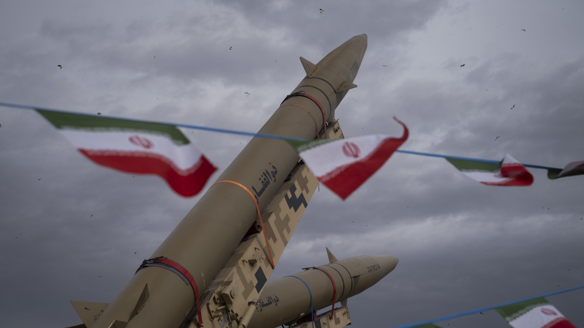 Nincs vége: Irán újabb támadást indított, ballisztikus rakéták vették célba Dubajt