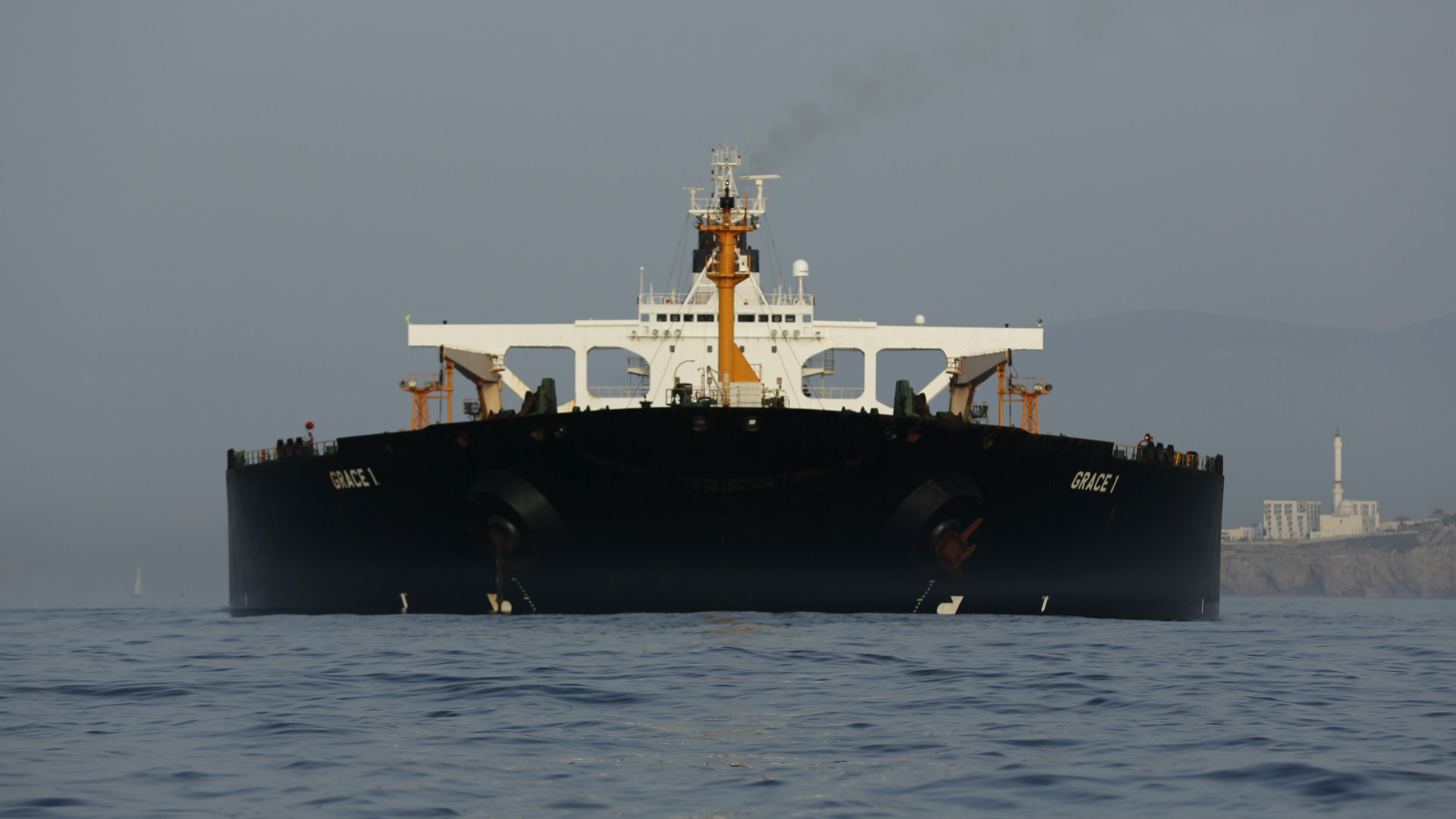 Bekövetkezett a legrosszabb forgatókönyv: drámai szintre emelkedhet az olaj ára