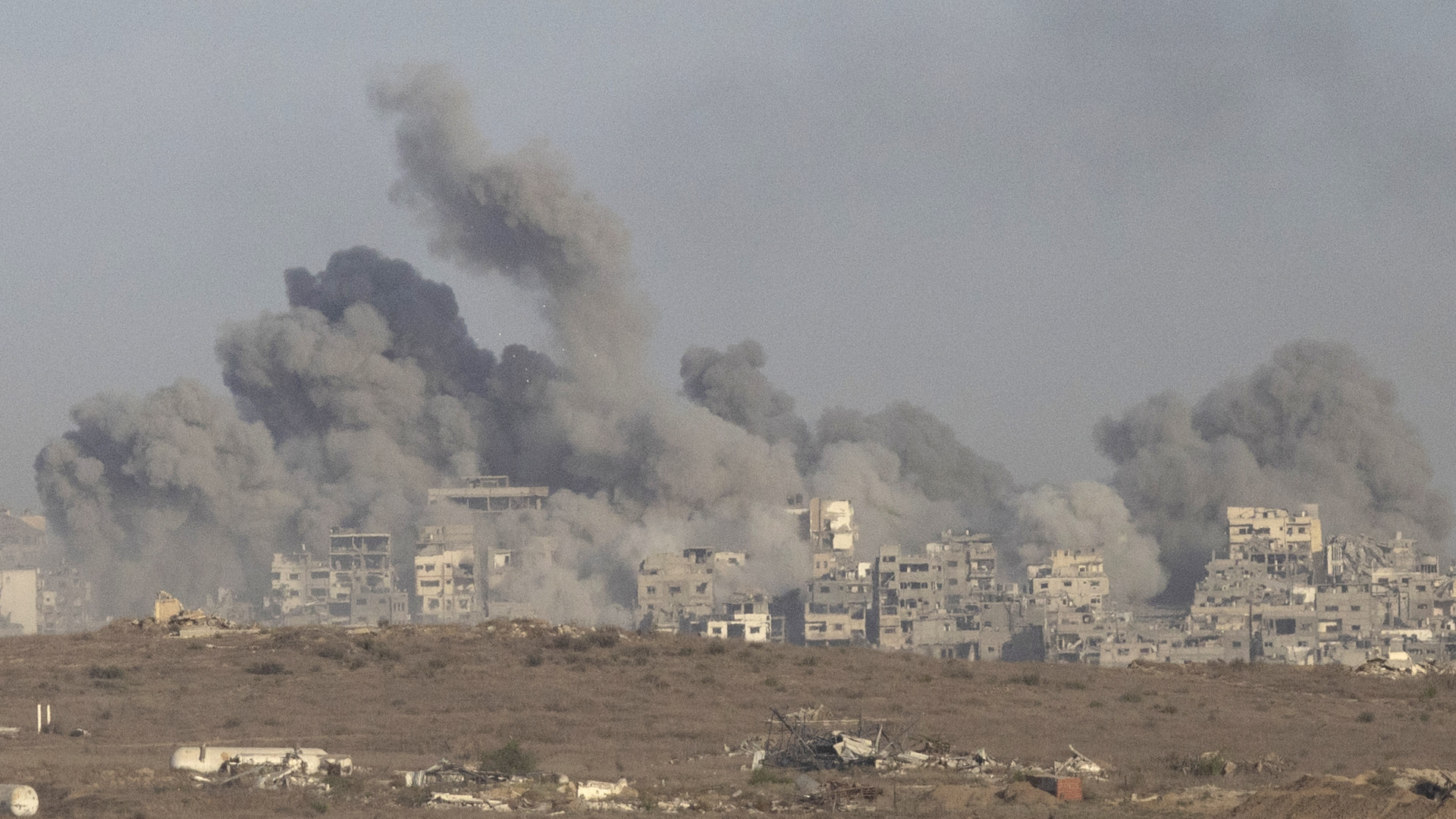 Támadásba lendült Izrael: ismét hullanak a bombák Gázában – Sokan meghaltak