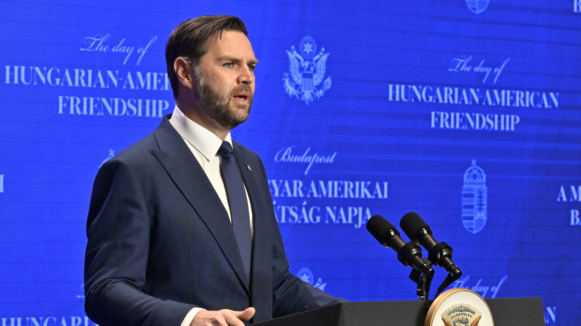 Áll a bál J. D. Vance budapesti szavai miatt: atomfegyver bevetésére készülhet Amerika?