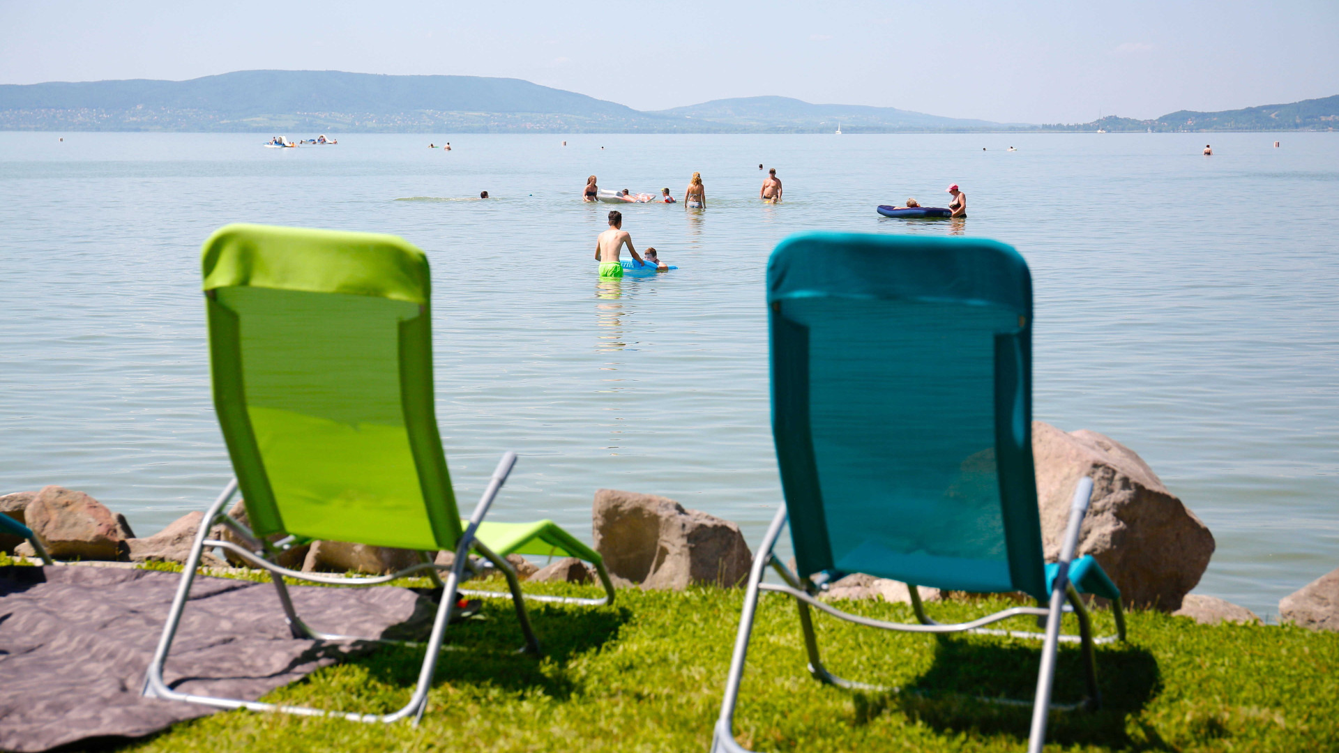 Elképesztő forróság csap le Magyarországra, de nem lehetnek boldogok a strandolók