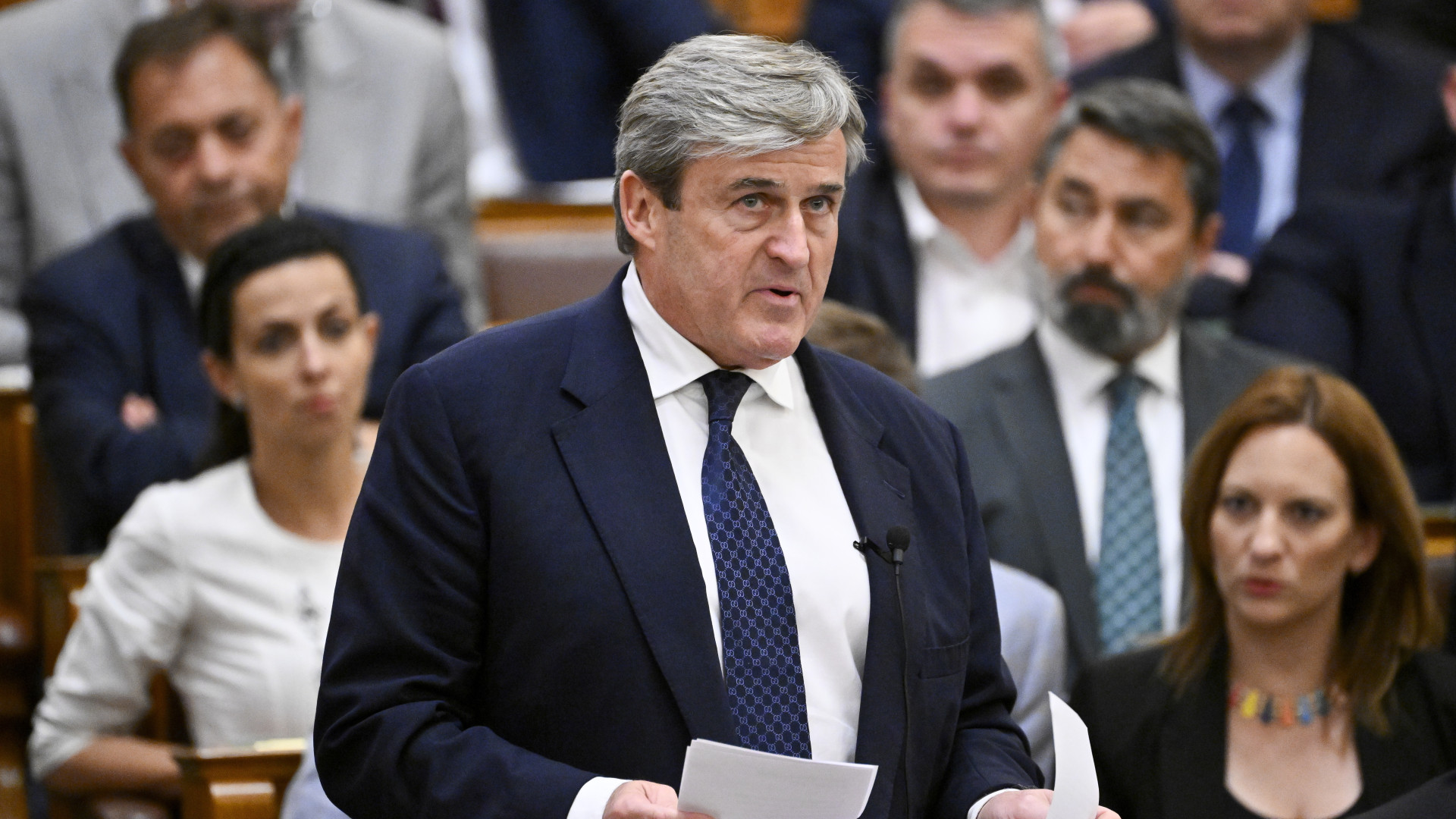 Széles körű átvilágítást rendelt el Kapitány István, az EXIM is érintett