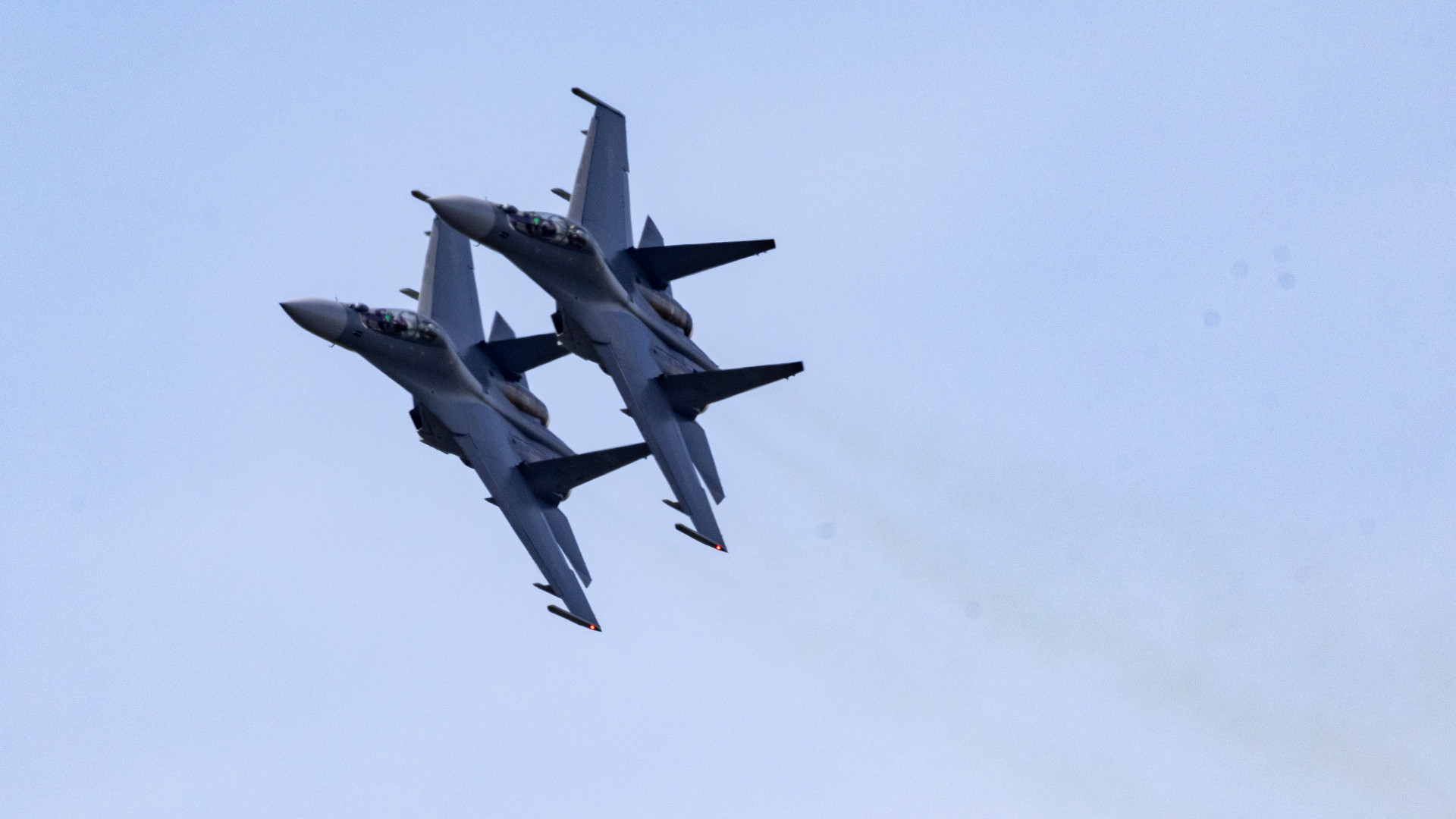 Peking ezt nem teszi ki az ablakba: észrevétlenül követték a J-16-os vadászgép minden mozdulatát, könnyű célpont lehetett volna