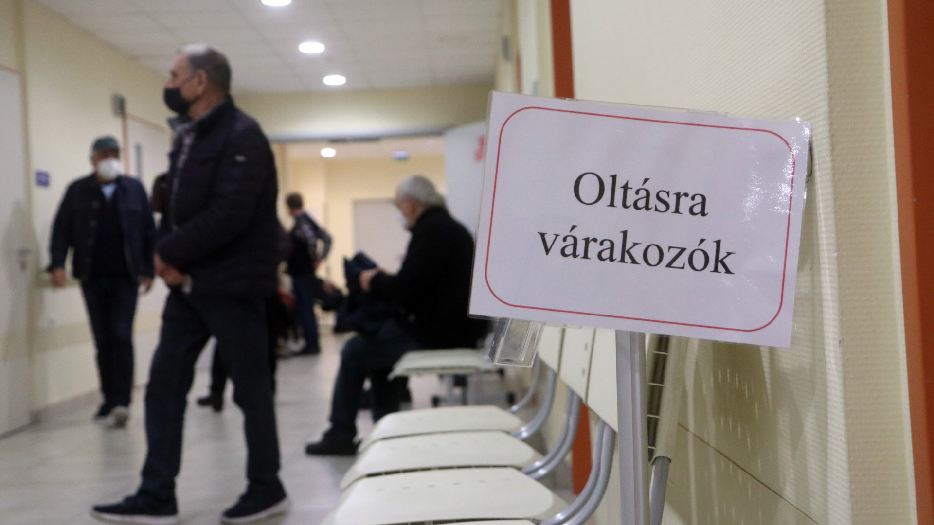 Új információ érkezett a magyarországi koronavírus-oltásokról