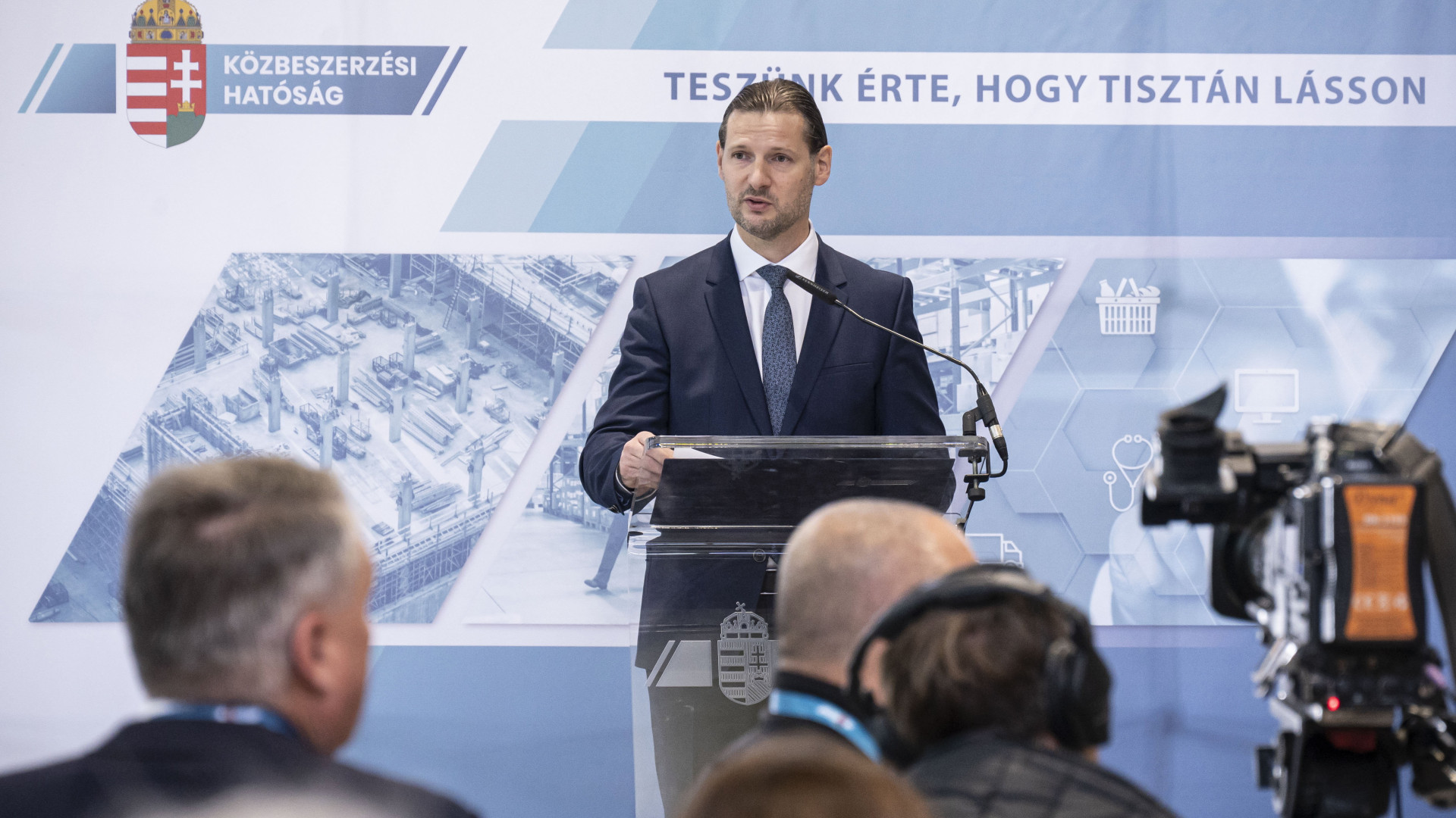 Nagyot esett a közbeszerzési eljárások értéke tavaly