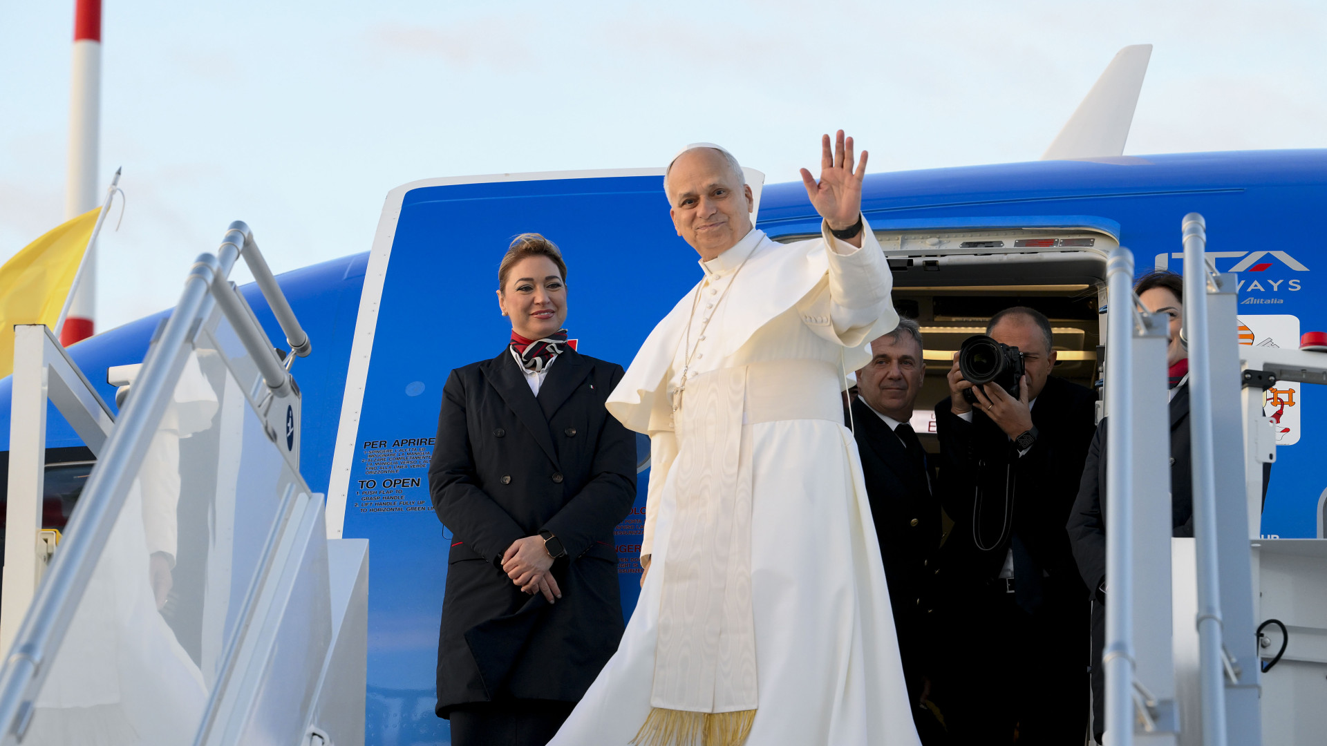 Első külföldi útjára indult XIV. Leó pápa – Forrás: Portfolio.hu